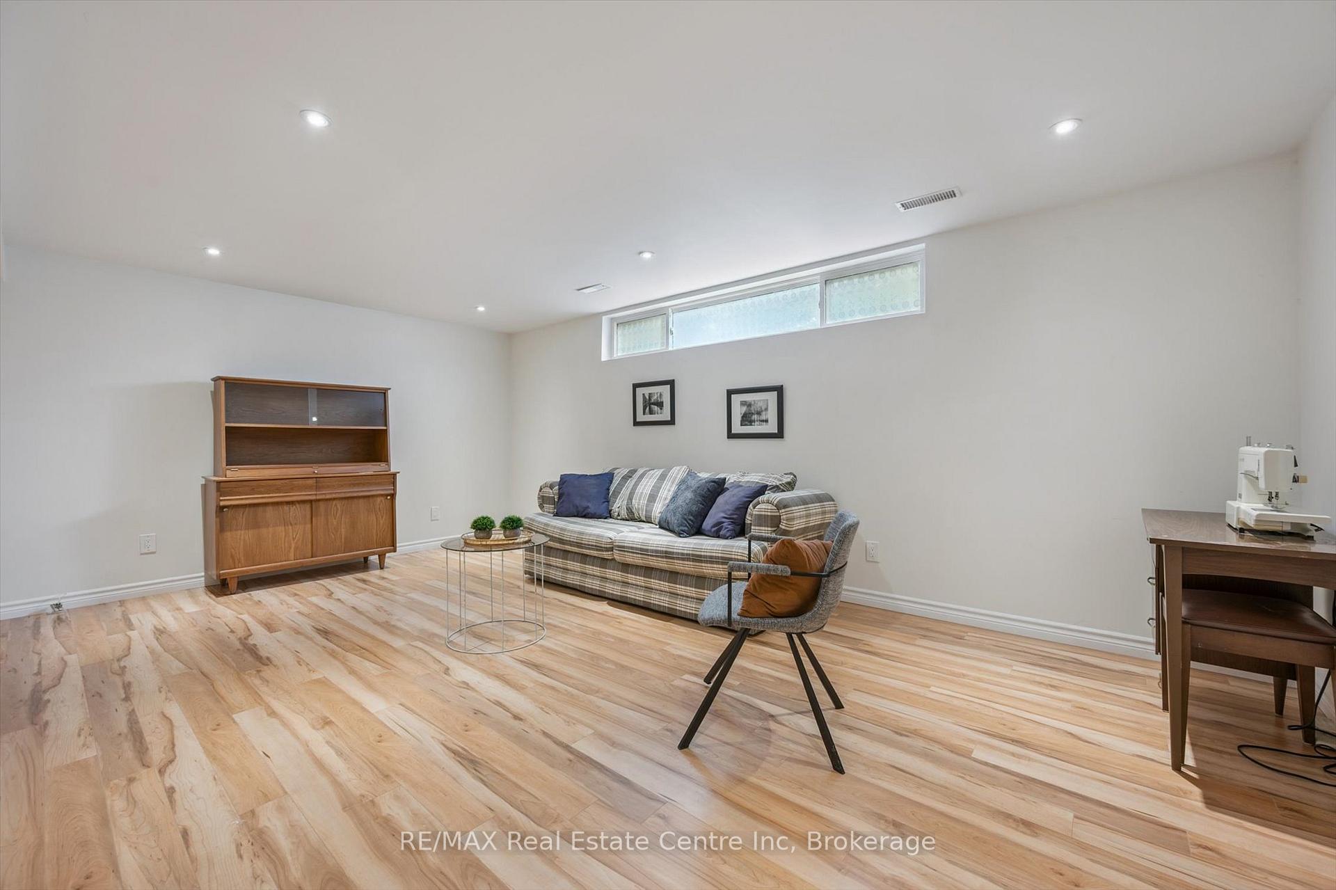 Photo 25 of 101 Harvard Road, Guelph, Kortright West — HOMEH