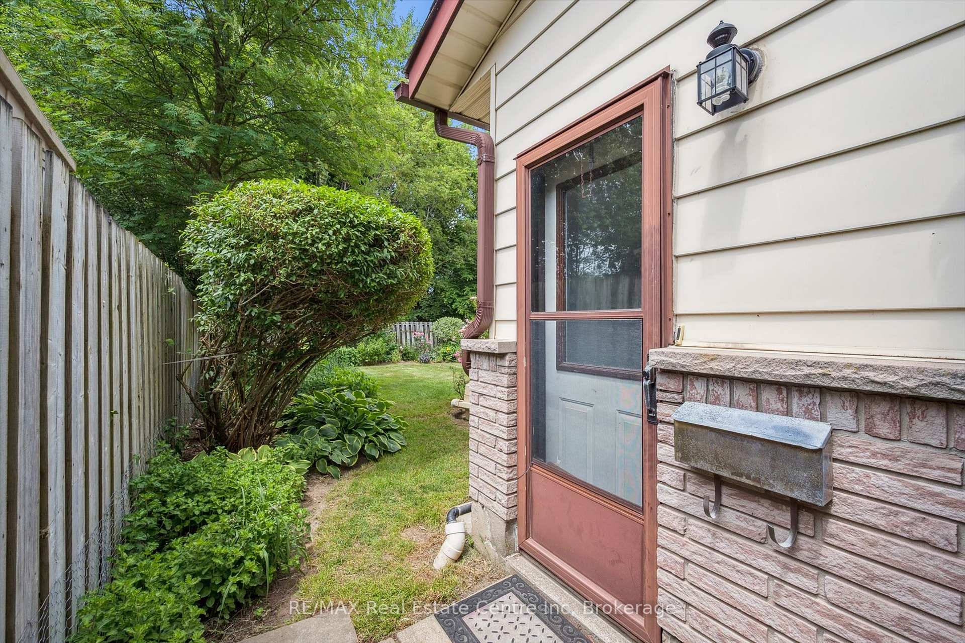 Photo 28 of 101 Harvard Road, Guelph, Kortright West — HOMEH