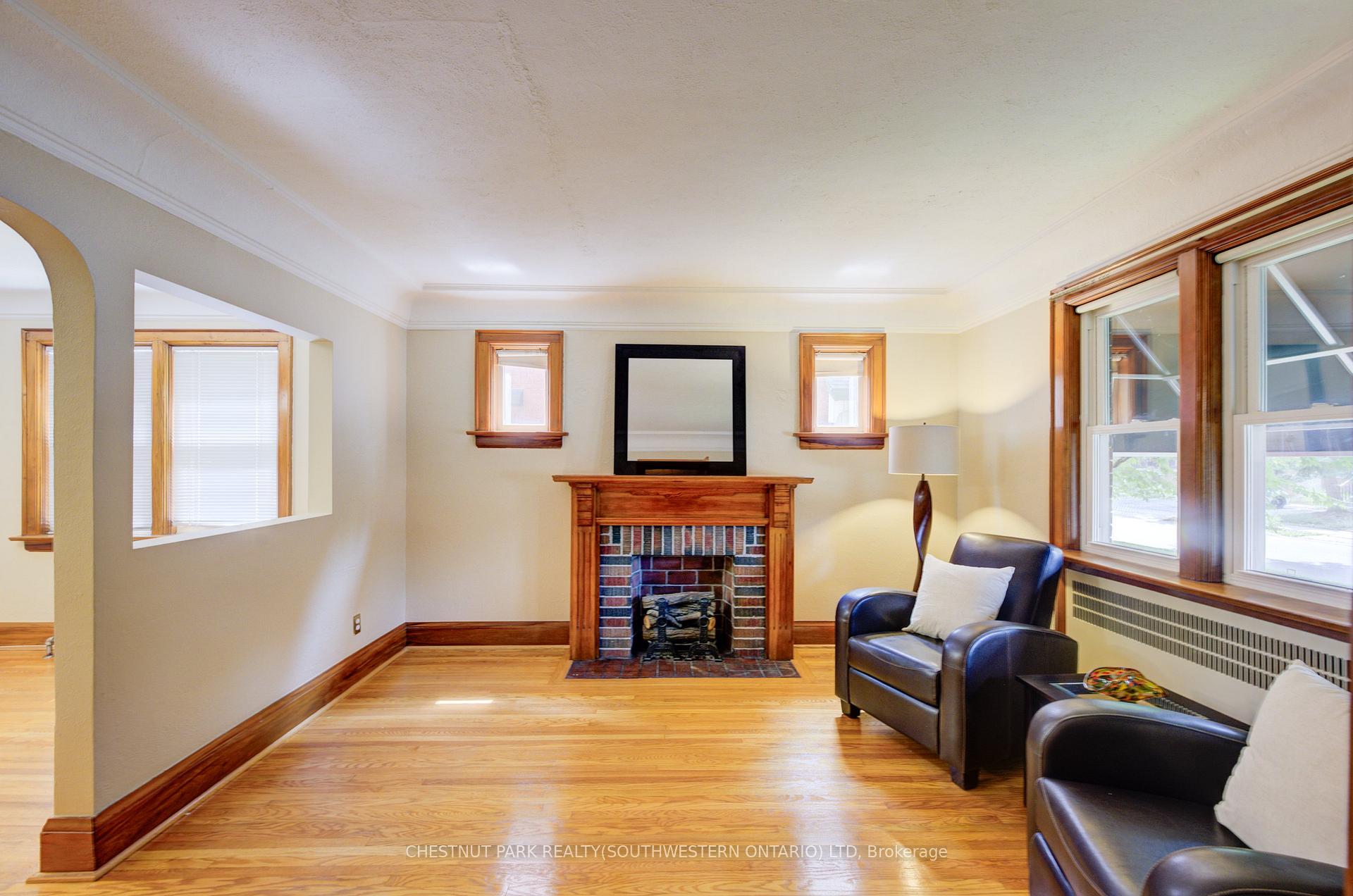 Photo 2 of 89 Stirling Avenue N, Kitchener — HOMEH