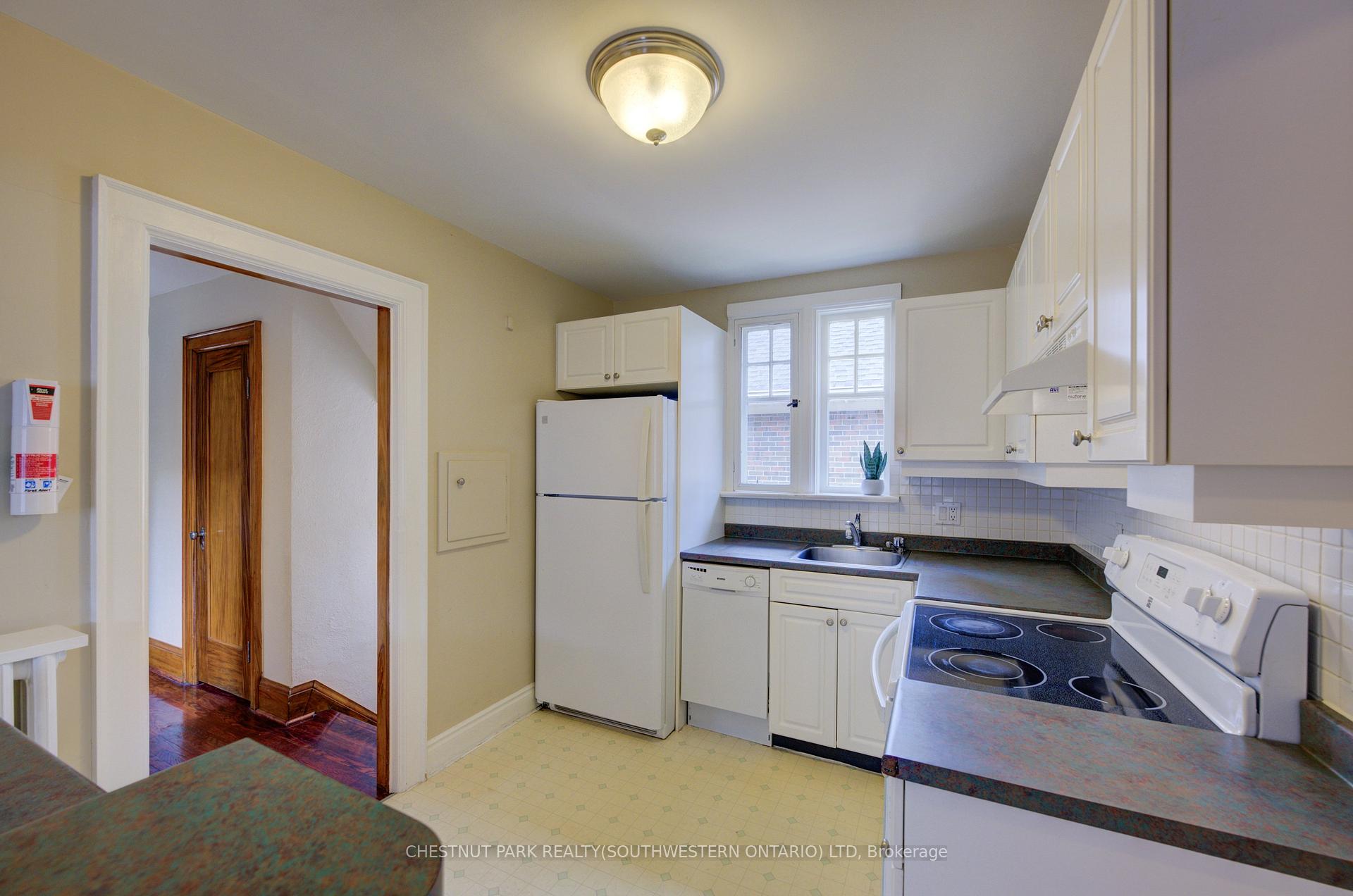 Photo 11 of 89 Stirling Avenue N, Kitchener — HOMEH