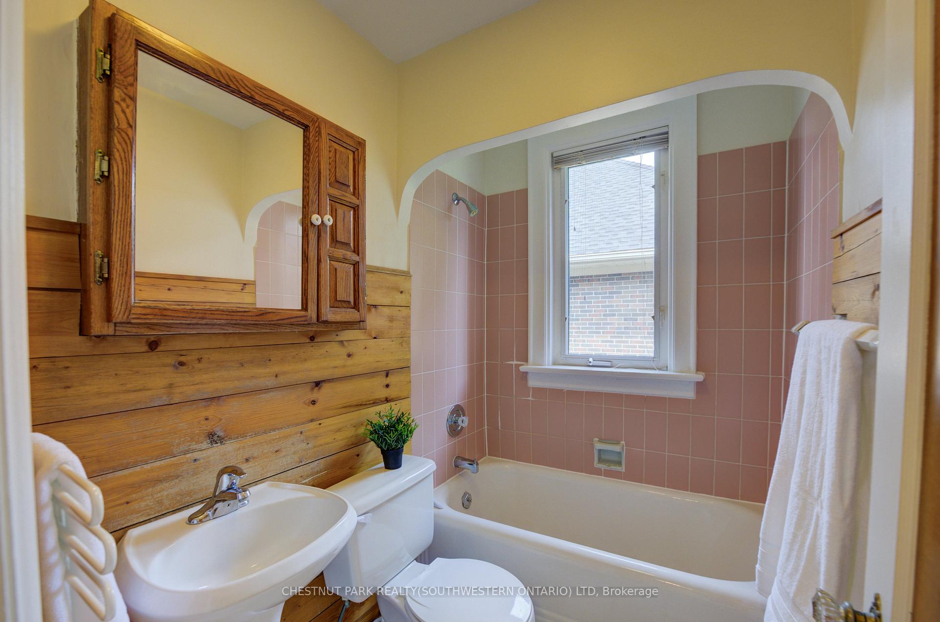 Photo 30 of 89 Stirling Avenue N, Kitchener — HOMEH