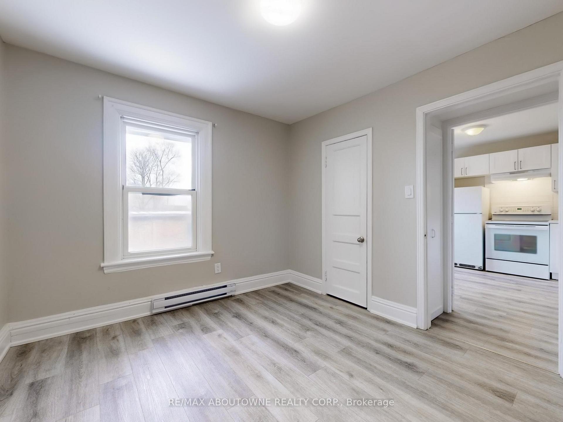 Photo 4 of Unit 2, 67 Aikman Avenue, Hamilton, Gibson — HOMEH