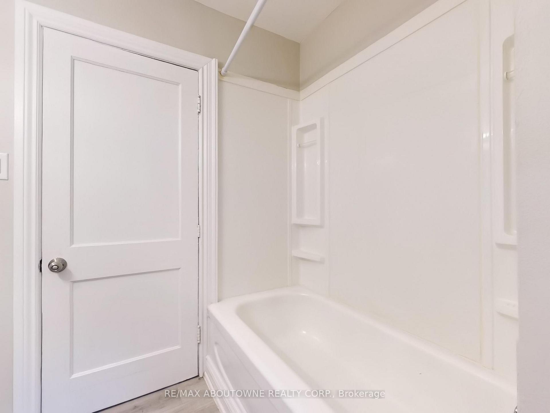 Photo 8 of Unit 2, 67 Aikman Avenue, Hamilton, Gibson — HOMEH