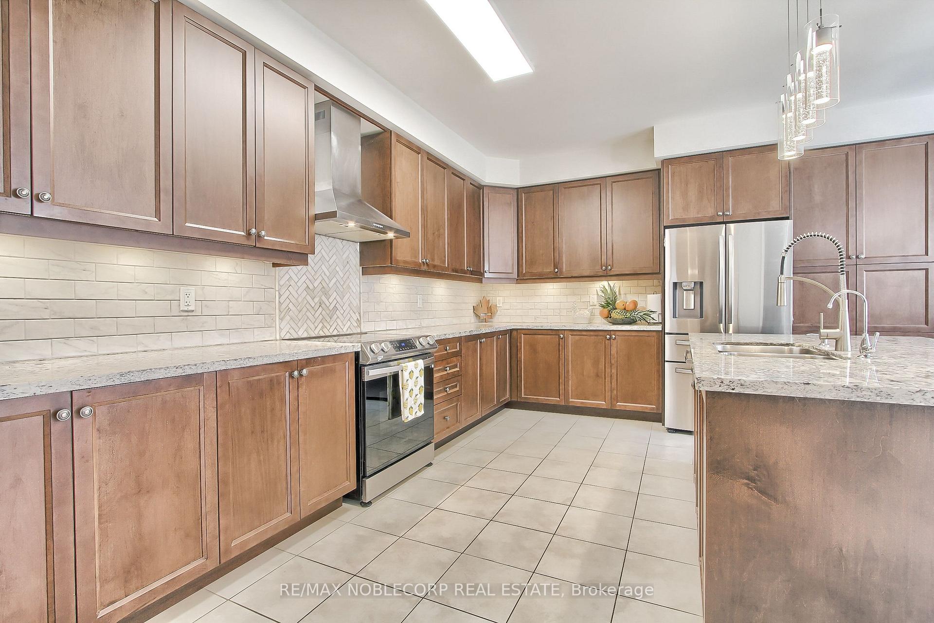 Photo 10 of 10 Royal Fern Crescent, Caledon, Caledon Village — HOMEH