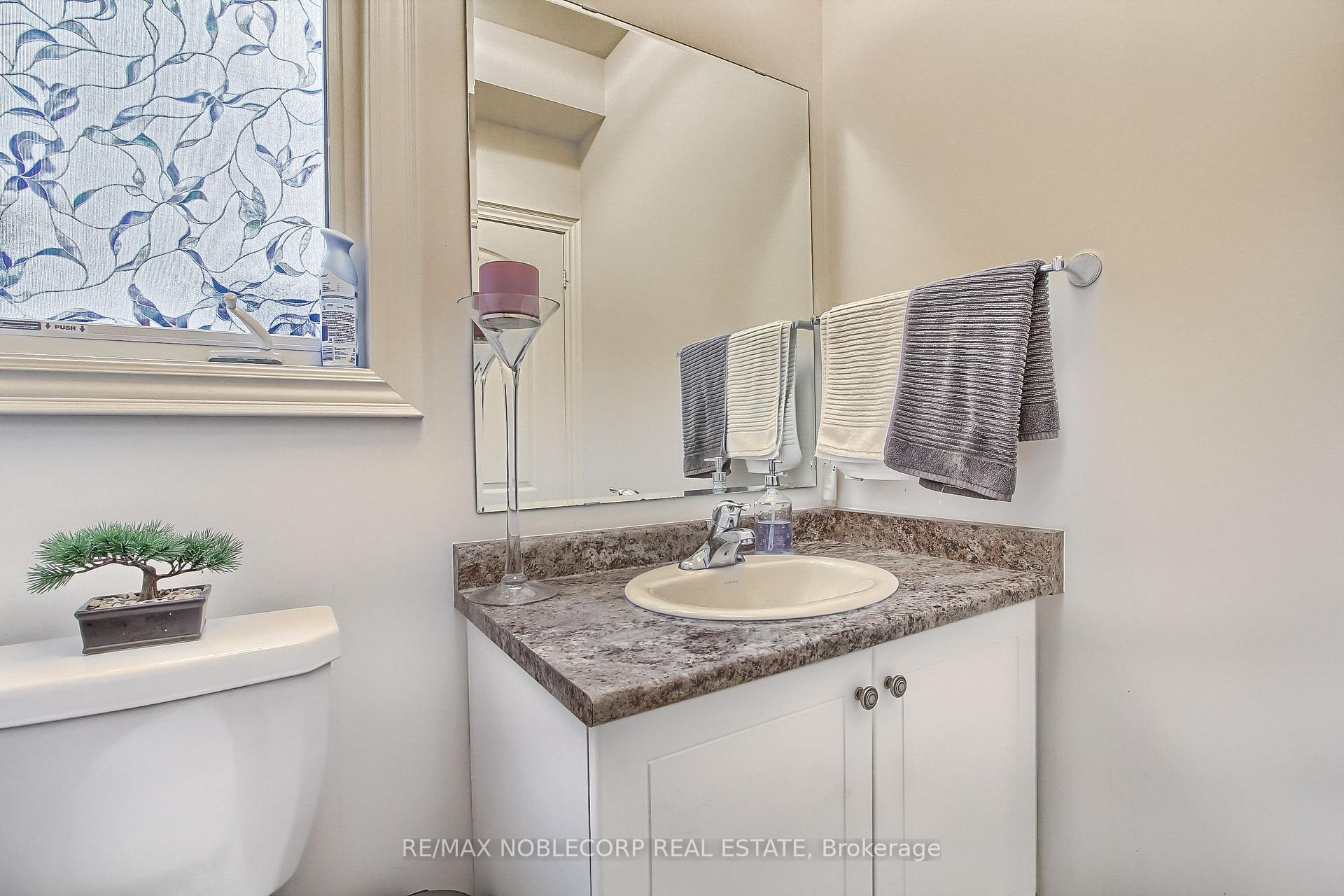Photo 6 of 10 Royal Fern Crescent, Caledon, Caledon Village — HOMEH