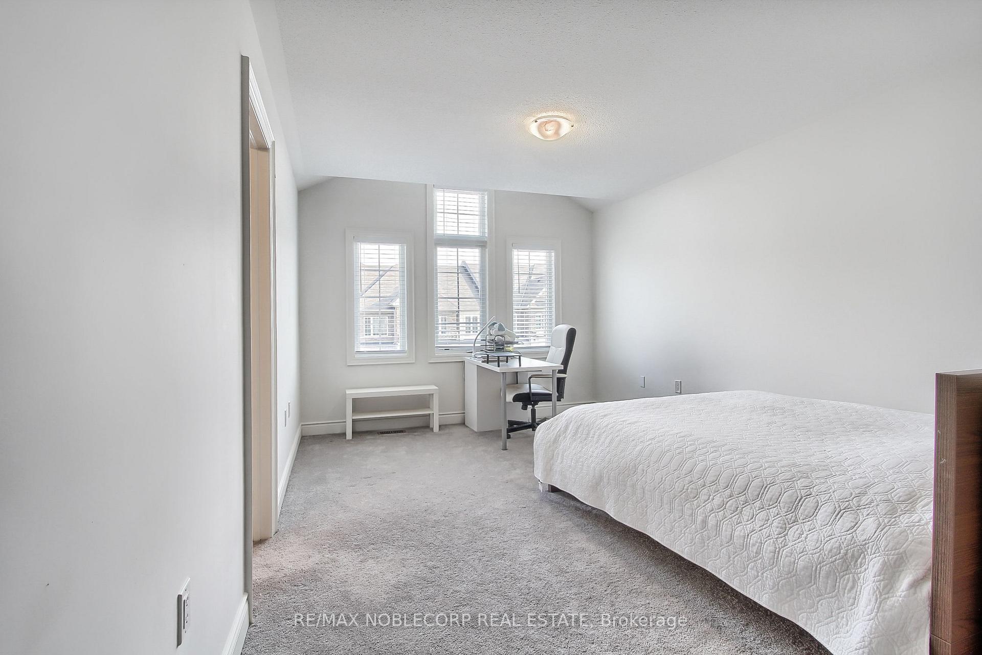 Photo 11 of 10 Royal Fern Crescent, Caledon, Caledon Village — HOMEH