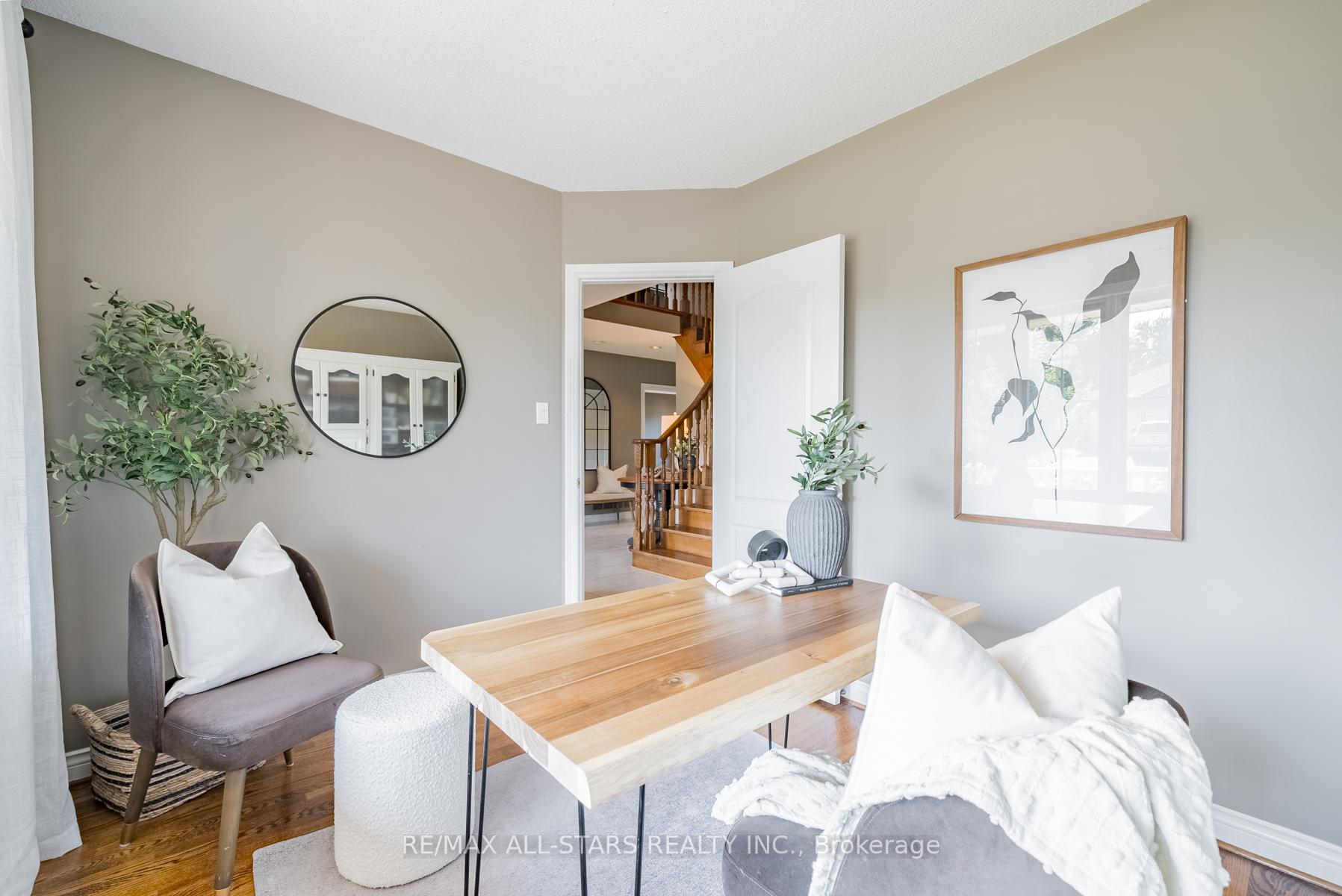 Photo 11 of 8 Campbell Drive, Uxbridge — HOMEH