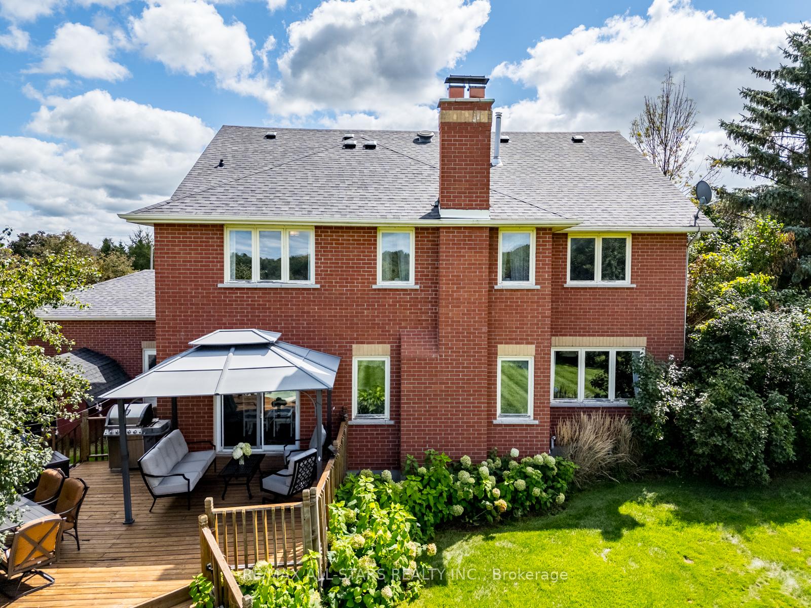 Photo 32 of 8 Campbell Drive, Uxbridge — HOMEH