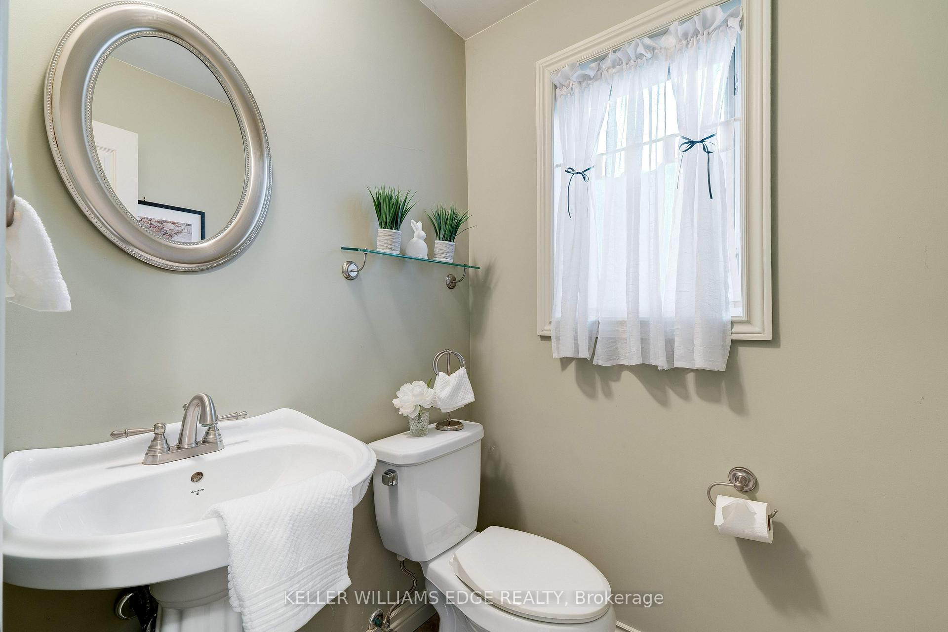 Photo 19 of 55 Kirby Avenue, Hamilton, Greensville — HOMEH