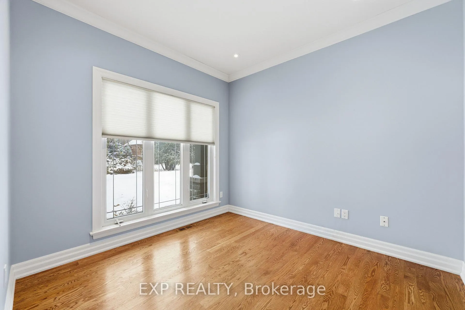 Photo 11 of 16 Chippewa Avenue, Ottawa, Meadowlands/St. Claire Gardens — HOMEH