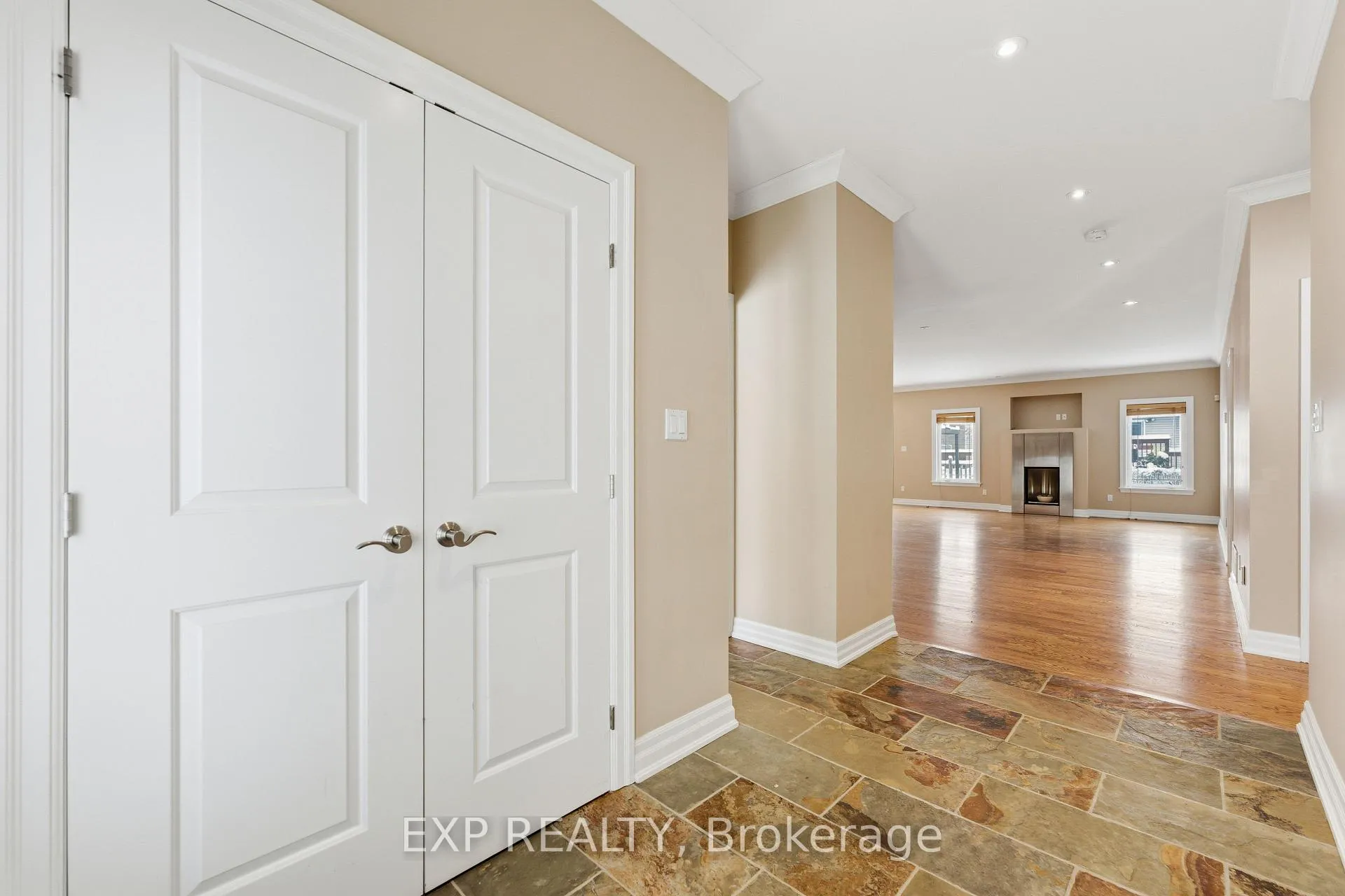 Photo 17 of 16 Chippewa Avenue, Ottawa, Meadowlands/St. Claire Gardens — HOMEH
