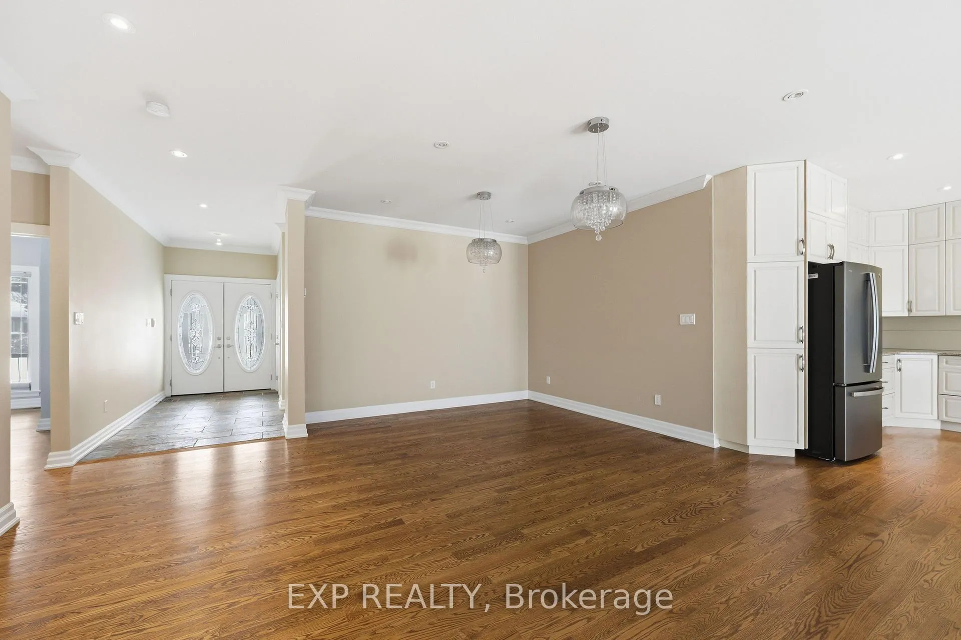 Photo 26 of 16 Chippewa Avenue, Ottawa, Meadowlands/St. Claire Gardens — HOMEH