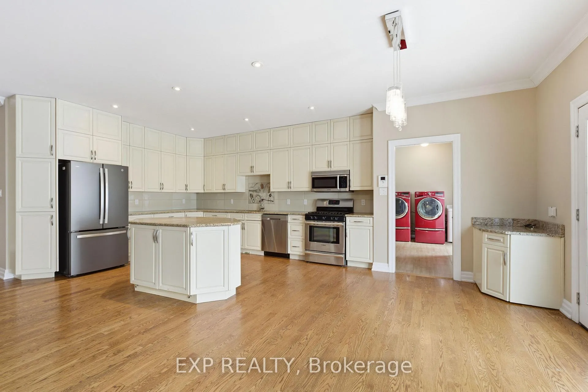 Photo 28 of 16 Chippewa Avenue, Ottawa, Meadowlands/St. Claire Gardens — HOMEH