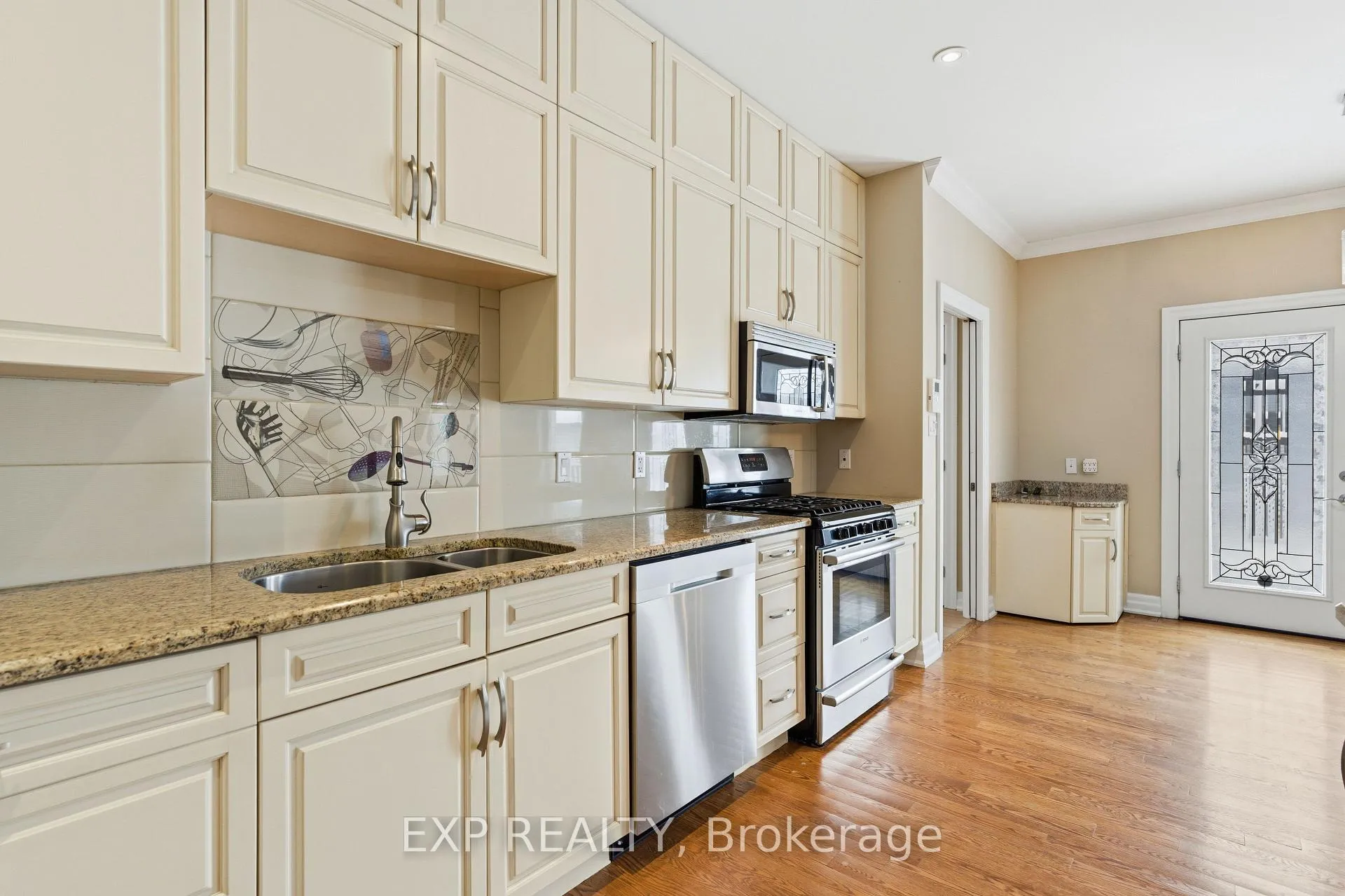 Photo 36 of 16 Chippewa Avenue, Ottawa, Meadowlands/St. Claire Gardens — HOMEH