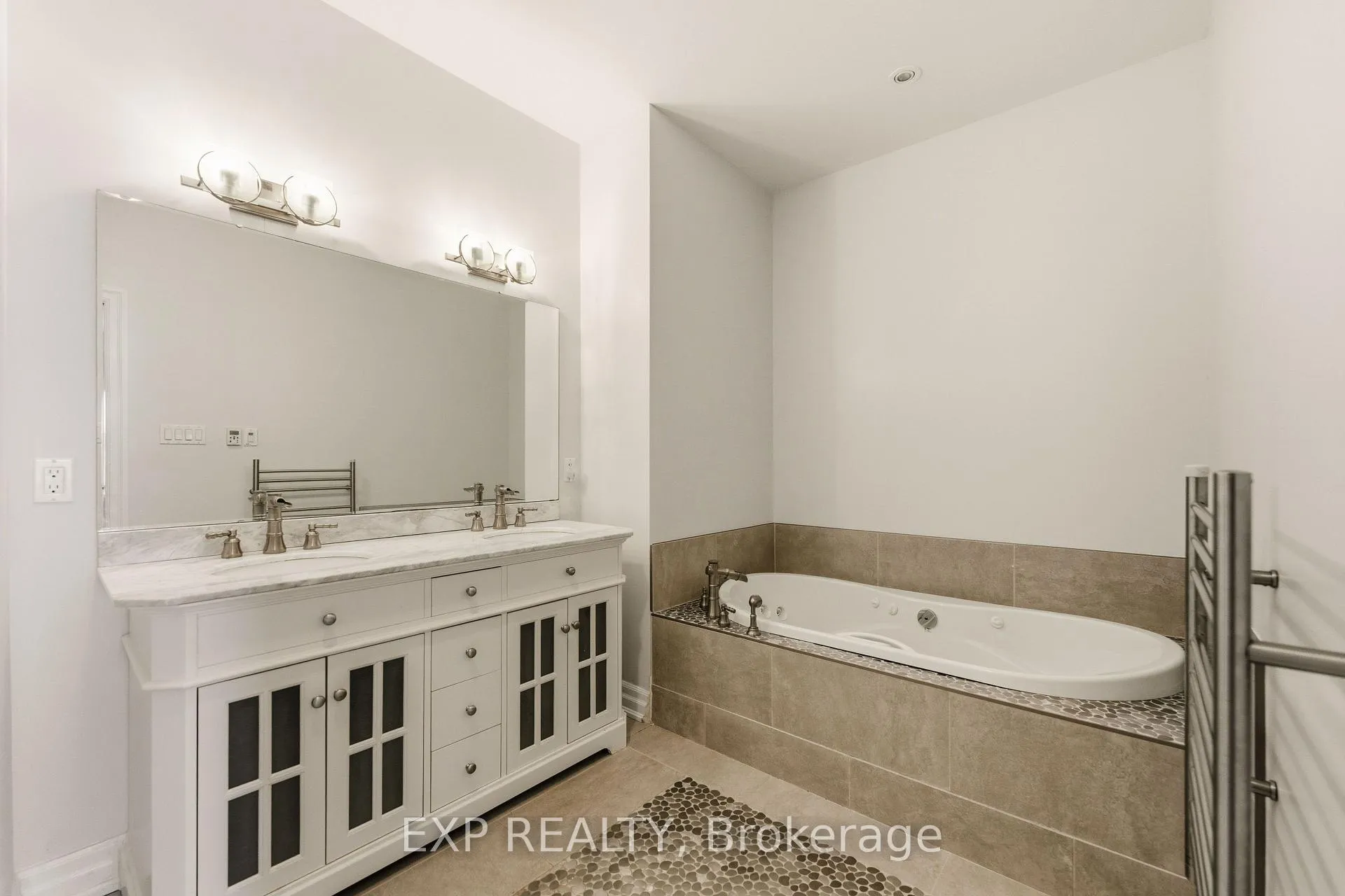 Photo 56 of 16 Chippewa Avenue, Ottawa, Meadowlands/St. Claire Gardens — HOMEH