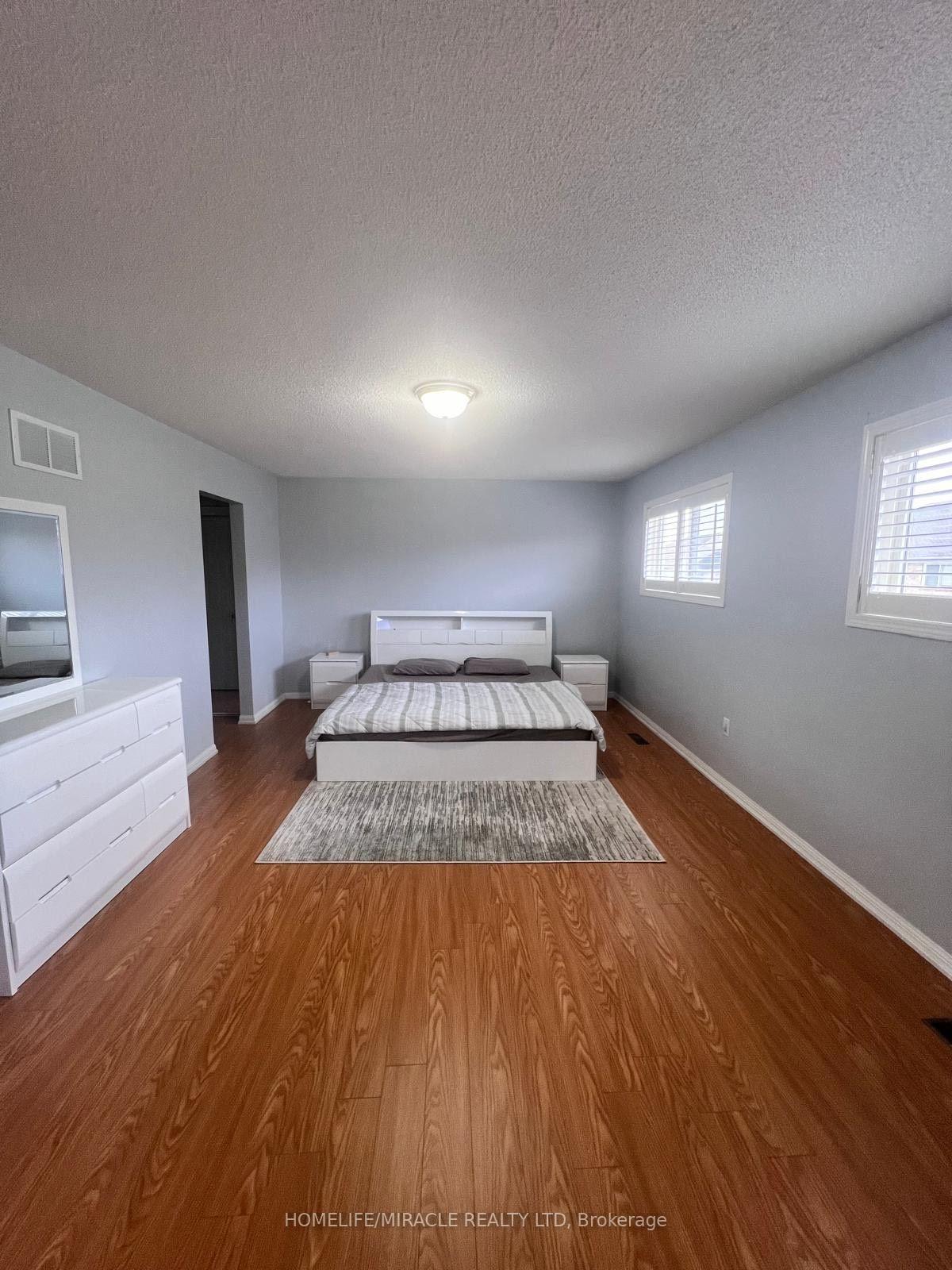 Photo 11 of 6 Mistybrook Crescent, Brampton, Fletcher's Meadow — HOMEH