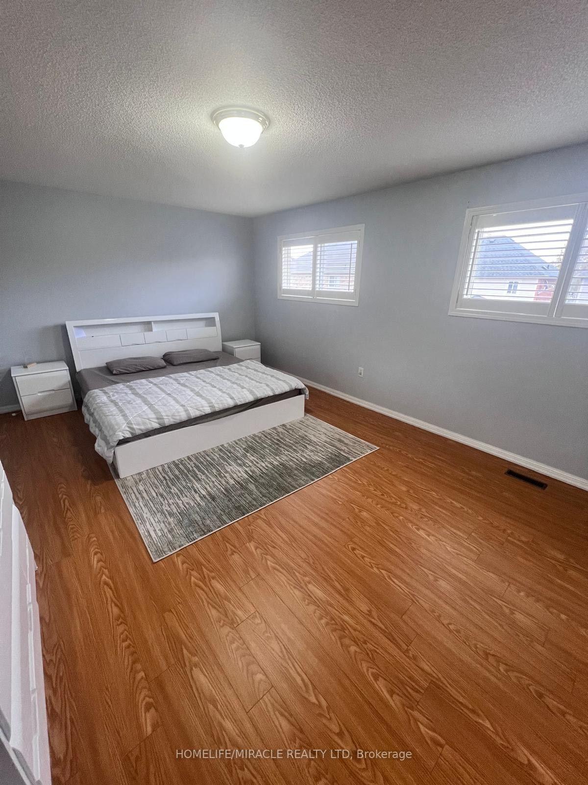 Photo 15 of 6 Mistybrook Crescent, Brampton, Fletcher's Meadow — HOMEH