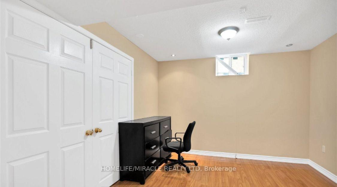 Photo 27 of 6 Mistybrook Crescent, Brampton, Fletcher's Meadow — HOMEH