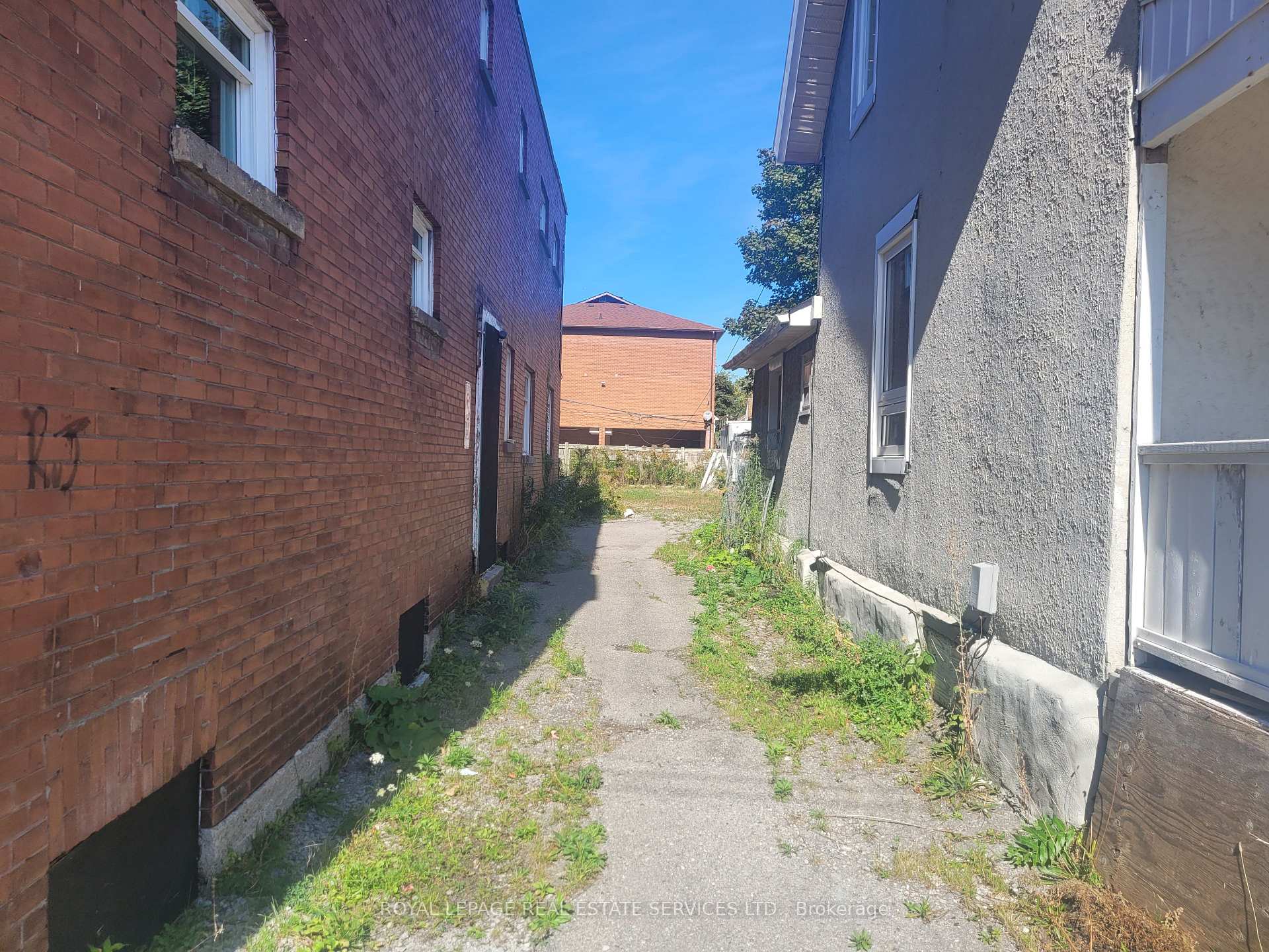 Photo 8 of 154-158 William Street E, Oshawa, O'Neill — HOMEH