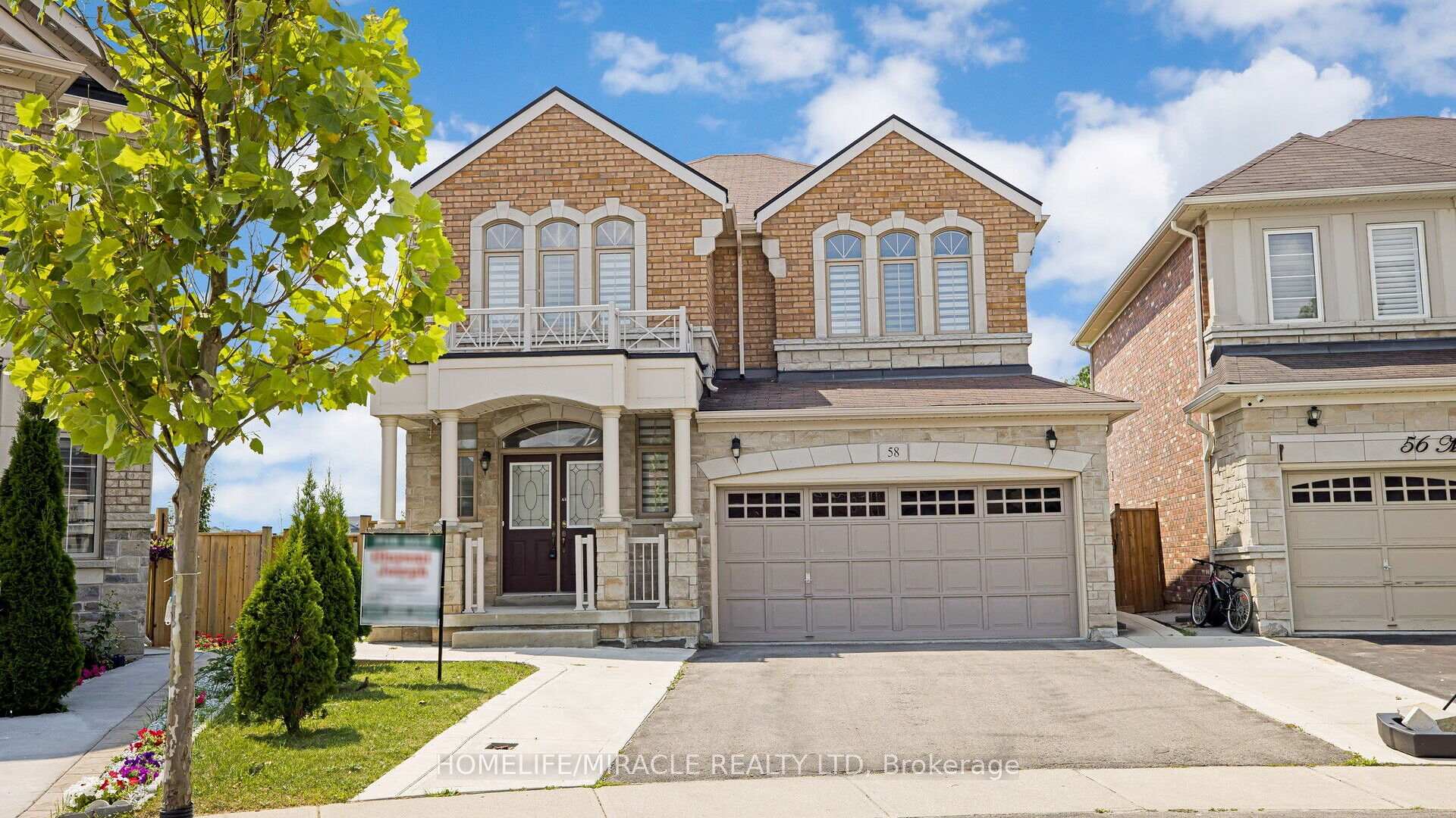 Front of 58 Masken Circle