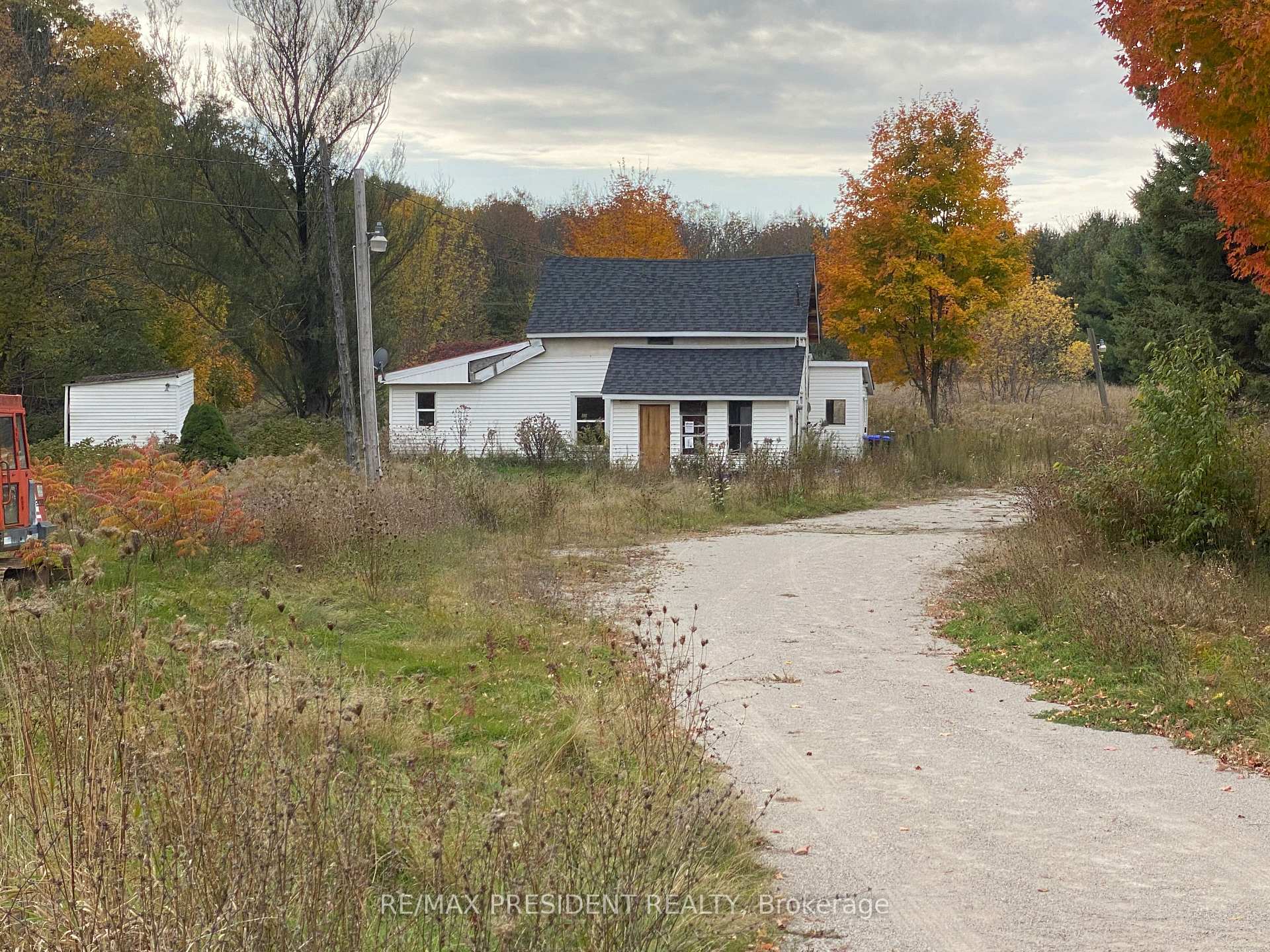 Front of 10058 Highway 12 Road