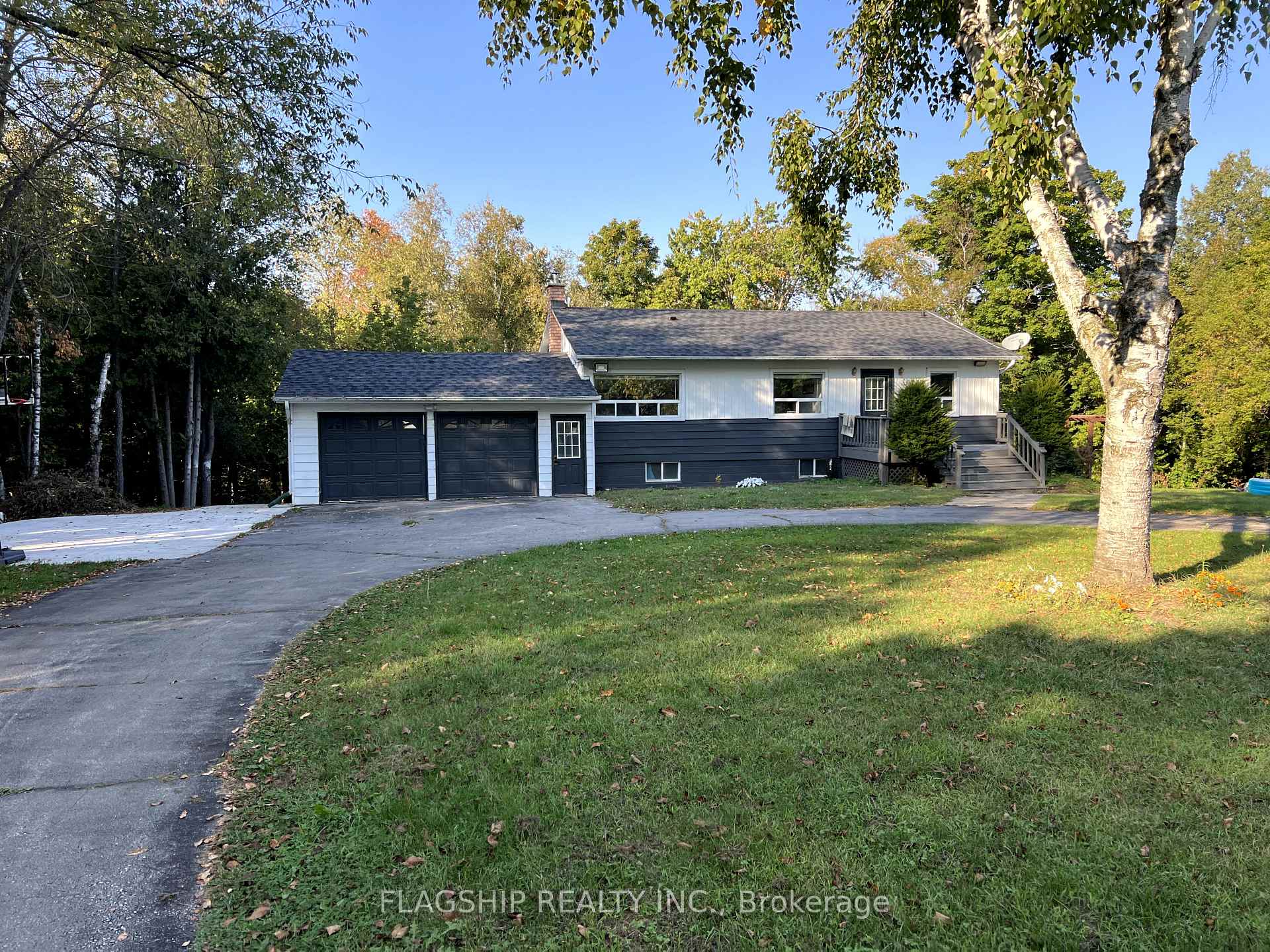 Front of 15411 Duffys Lane