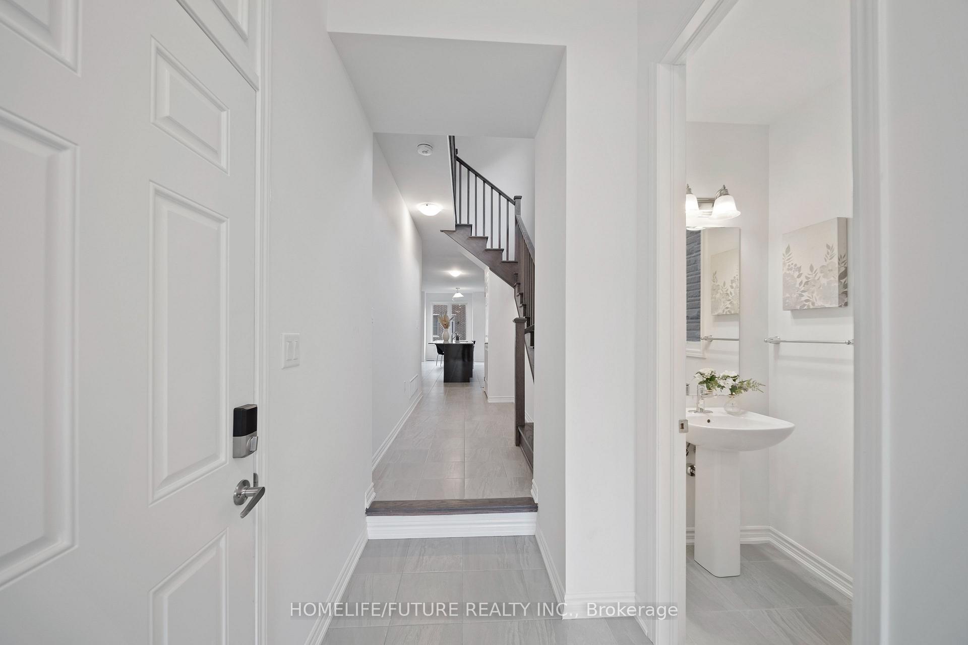Photo 4 of 1408 Mockingbird Square, Pickering, Rural Pickering — HOMEH
