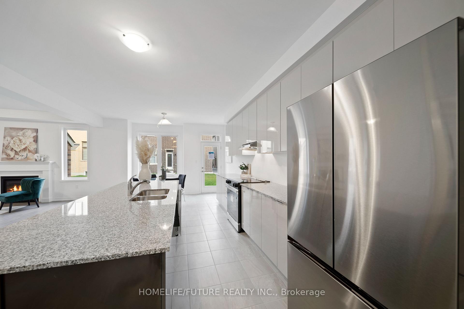 Photo 12 of 1408 Mockingbird Square, Pickering, Rural Pickering — HOMEH