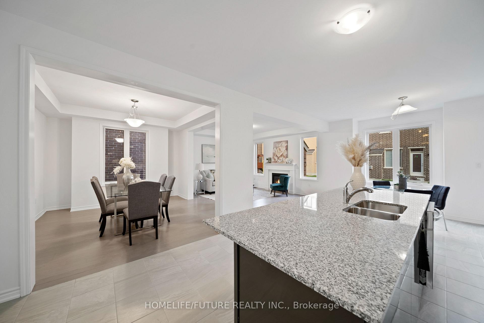 Photo 13 of 1408 Mockingbird Square, Pickering, Rural Pickering — HOMEH