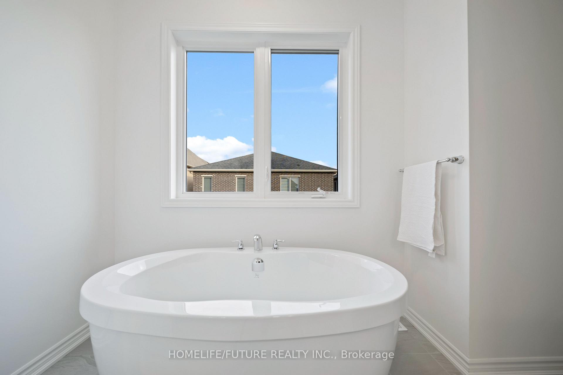 Photo 29 of 1408 Mockingbird Square, Pickering, Rural Pickering — HOMEH