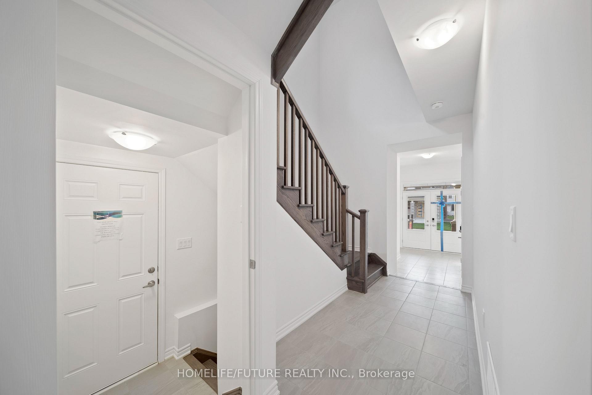 Photo 33 of 1408 Mockingbird Square, Pickering, Rural Pickering — HOMEH