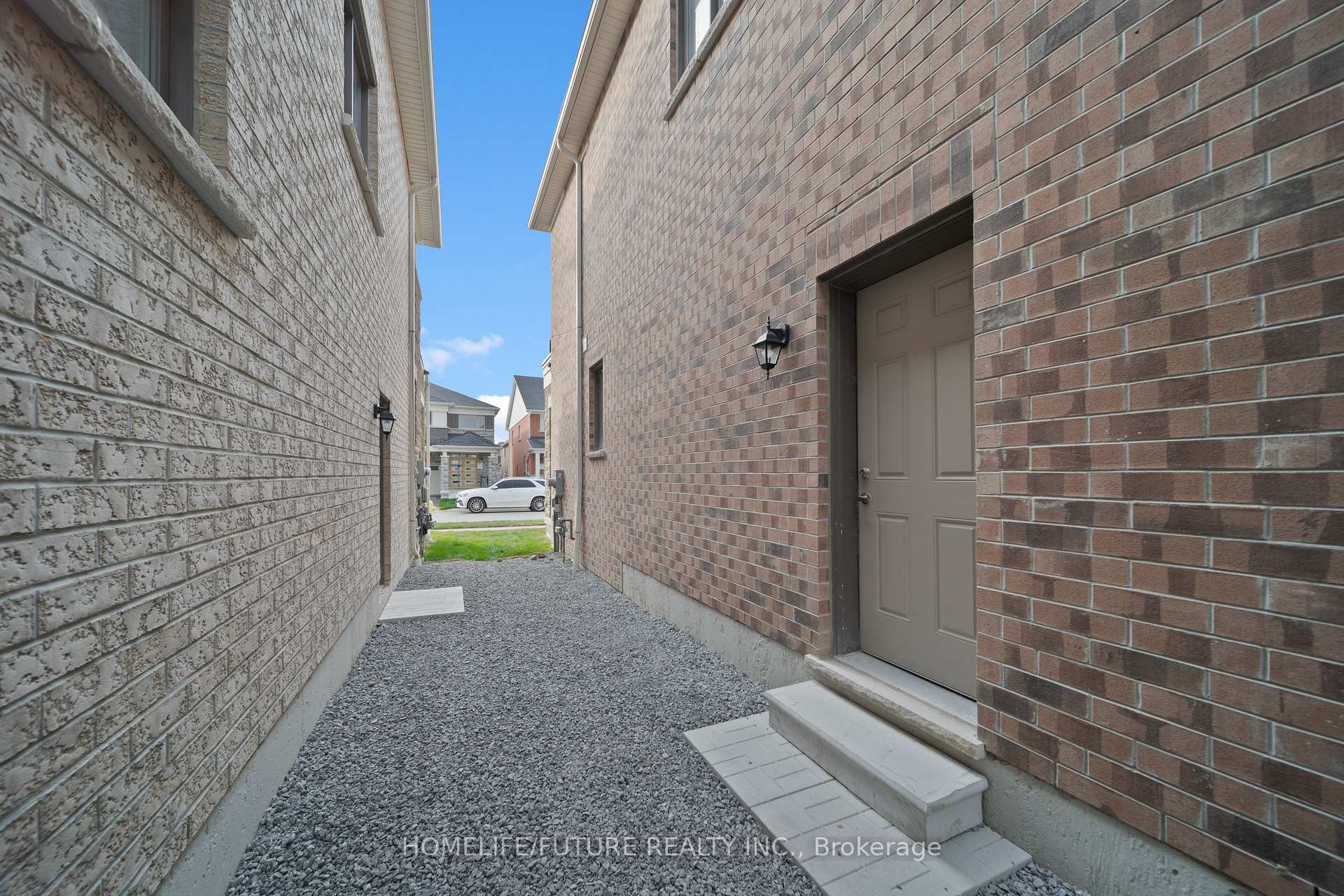 Photo 30 of 1408 Mockingbird Square, Pickering, Rural Pickering — HOMEH