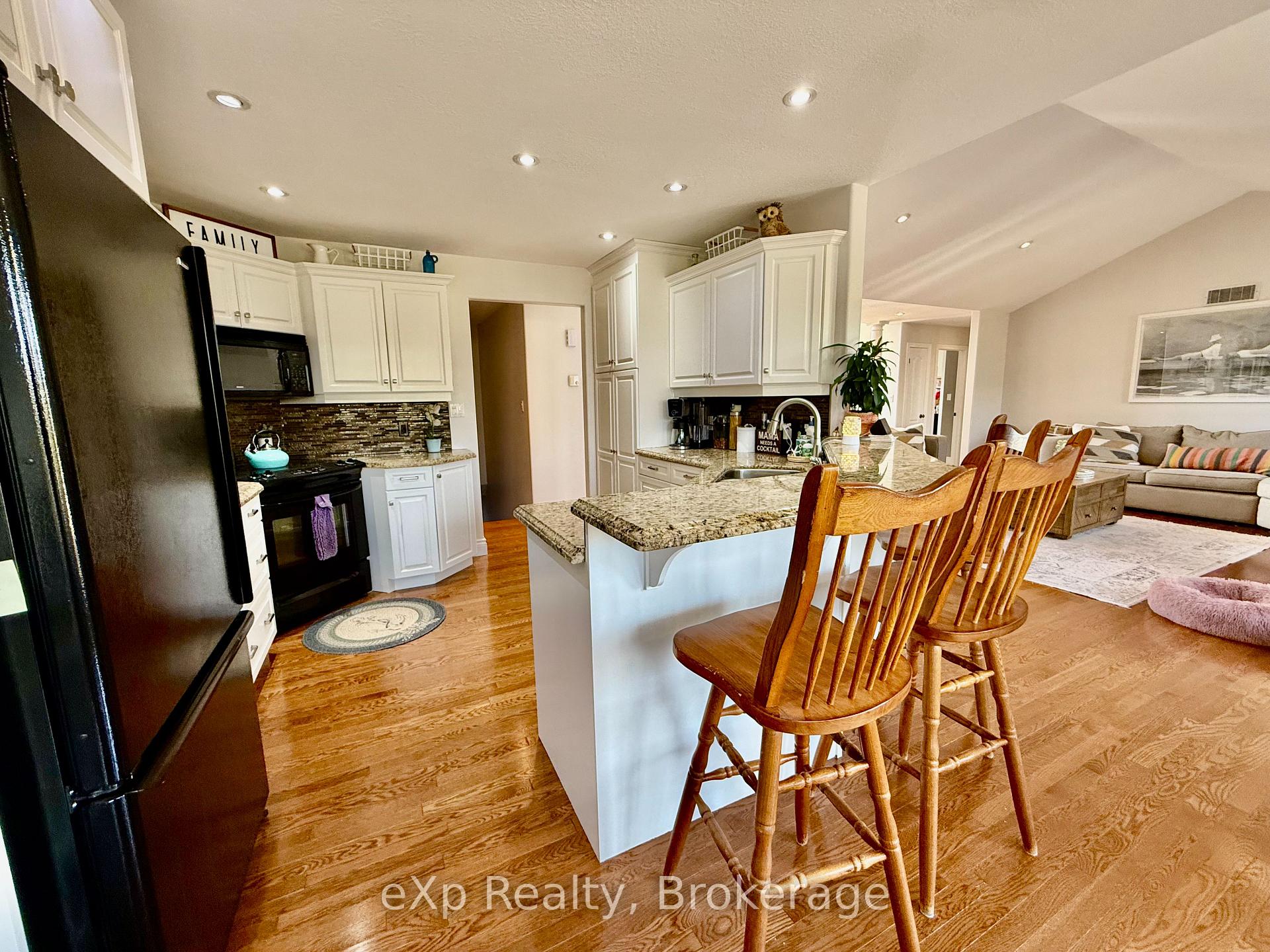Photo 10 of 398 4th Street S, Hanover — HOMEH