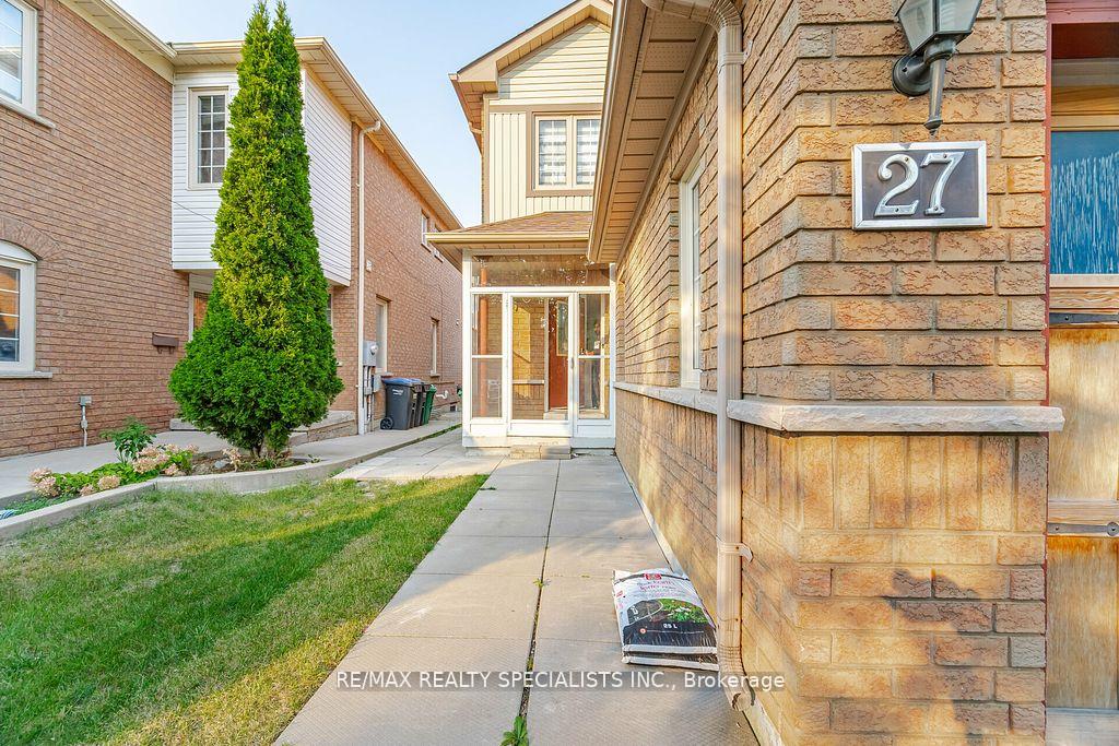 Photo 2 of 27 Coachwhip Road, Brampton, Sandringham-Wellington — HOMEH