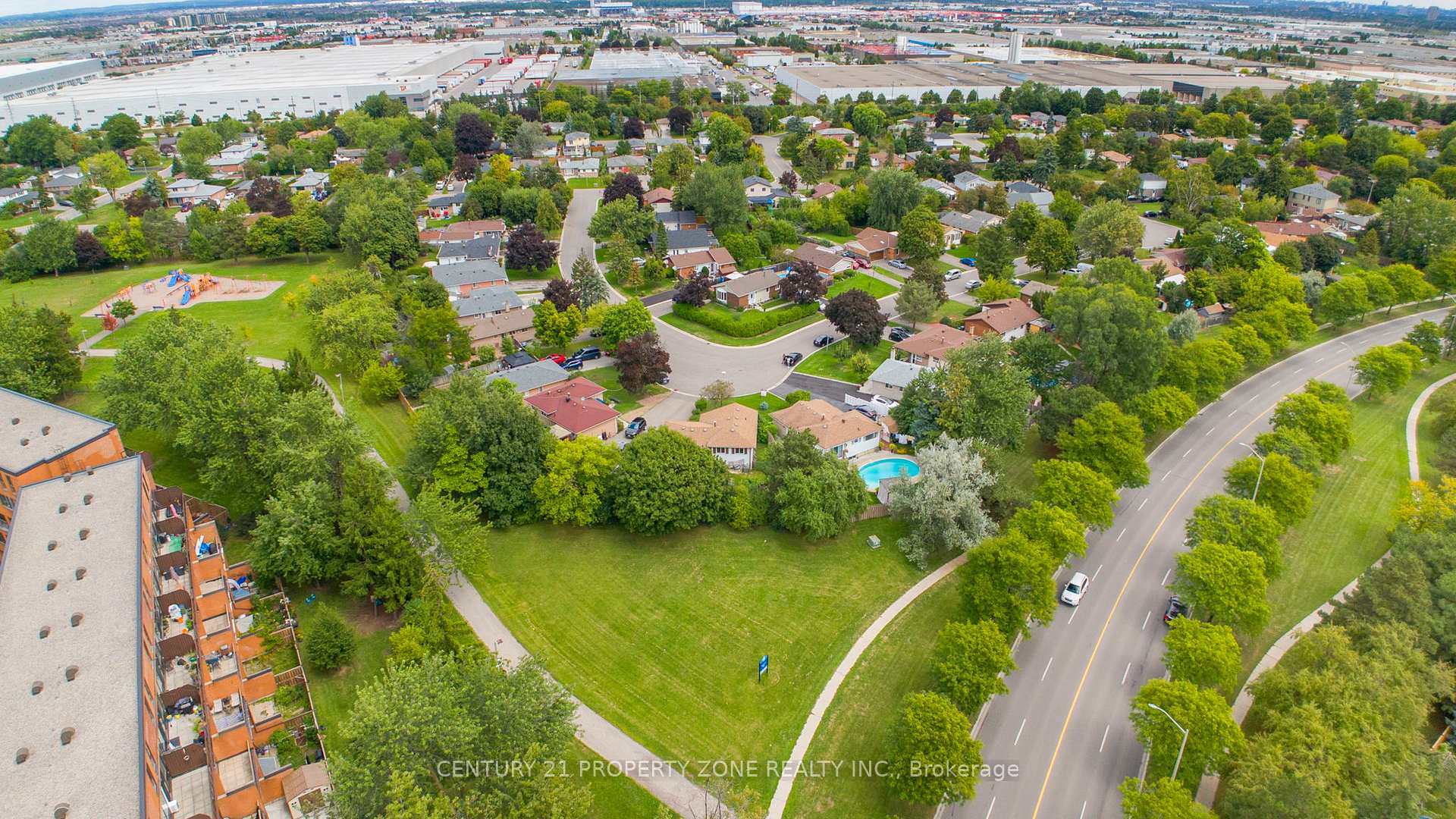 Photo 4 of 29 Finchley Crescent, Brampton, Southgate — HOMEH