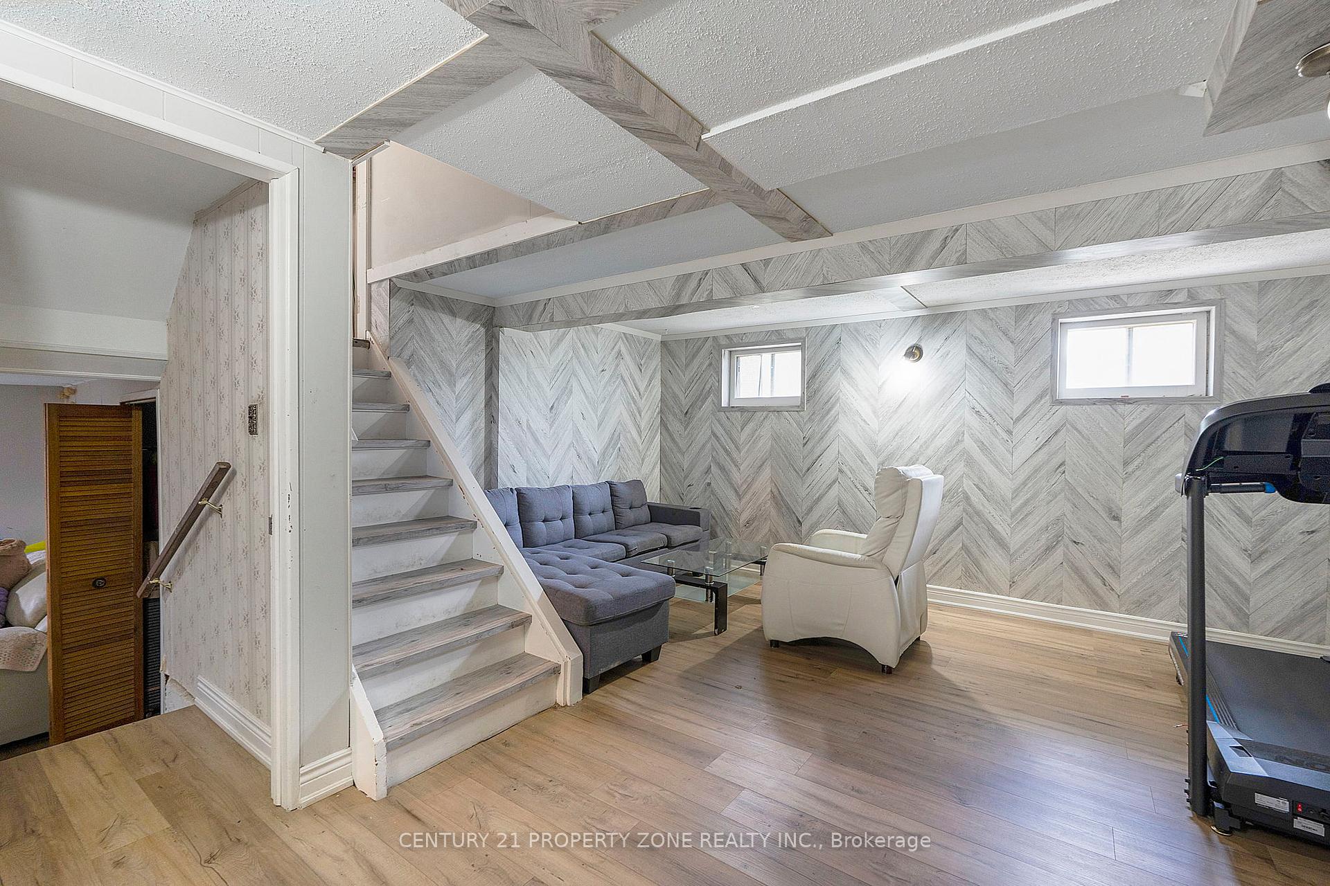 Photo 25 of 29 Finchley Crescent, Brampton, Southgate — HOMEH