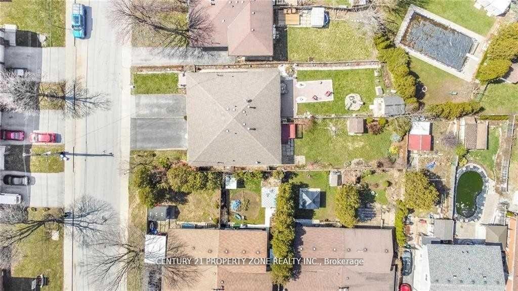Photo 12 of 150 Bonaventure Drive, Hamilton, Gilbert — HOMEH