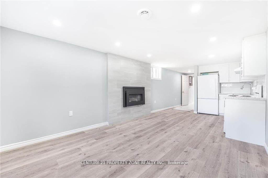 Photo 2 of 150 Bonaventure Drive, Hamilton, Gilbert — HOMEH