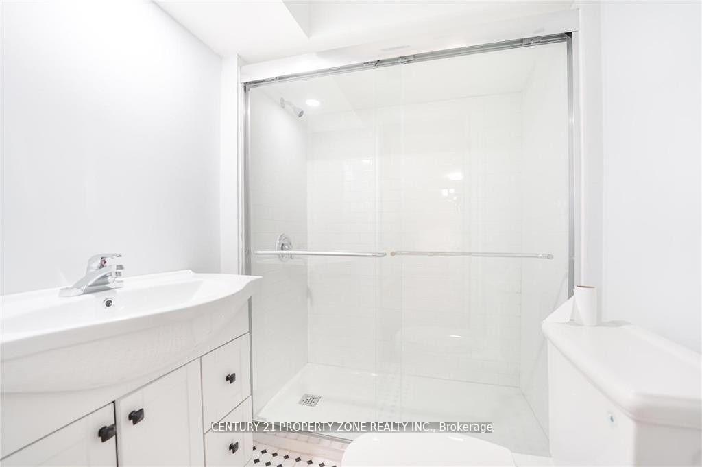 Photo 9 of 150 Bonaventure Drive, Hamilton, Gilbert — HOMEH