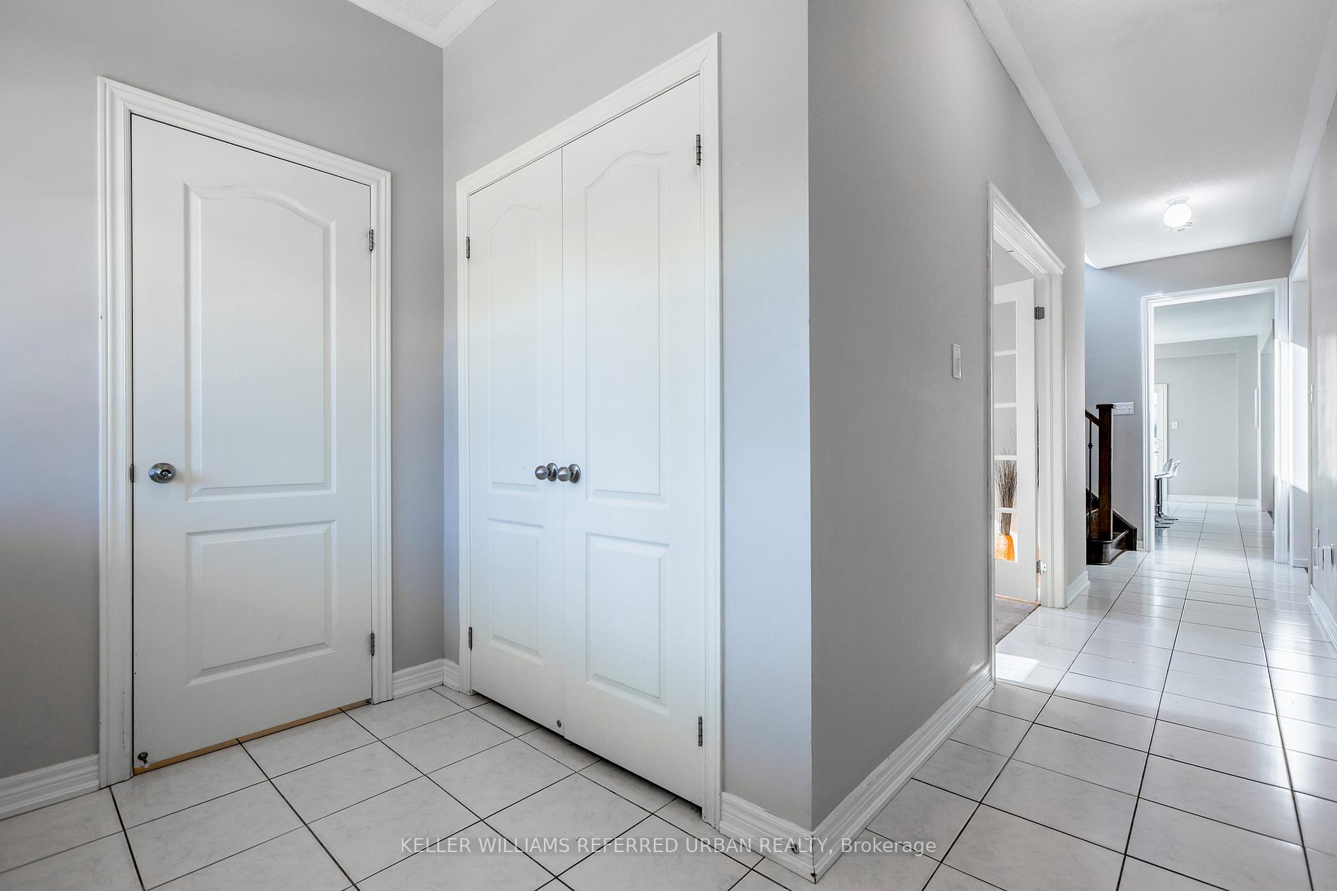 Photo 5 of 30 Henry Smith Avenue, Clarington, Bowmanville — HOMEH