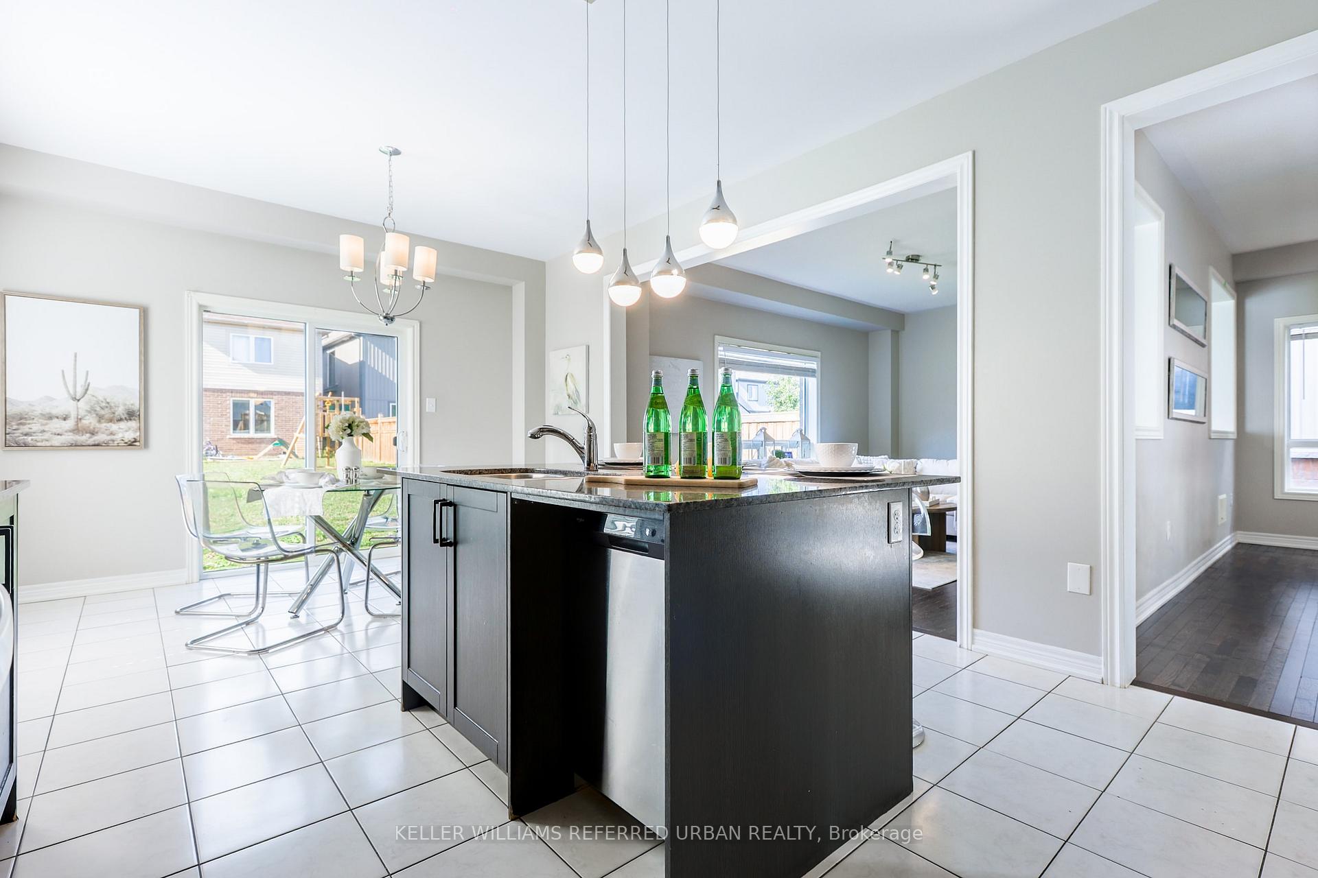 Photo 13 of 30 Henry Smith Avenue, Clarington, Bowmanville — HOMEH