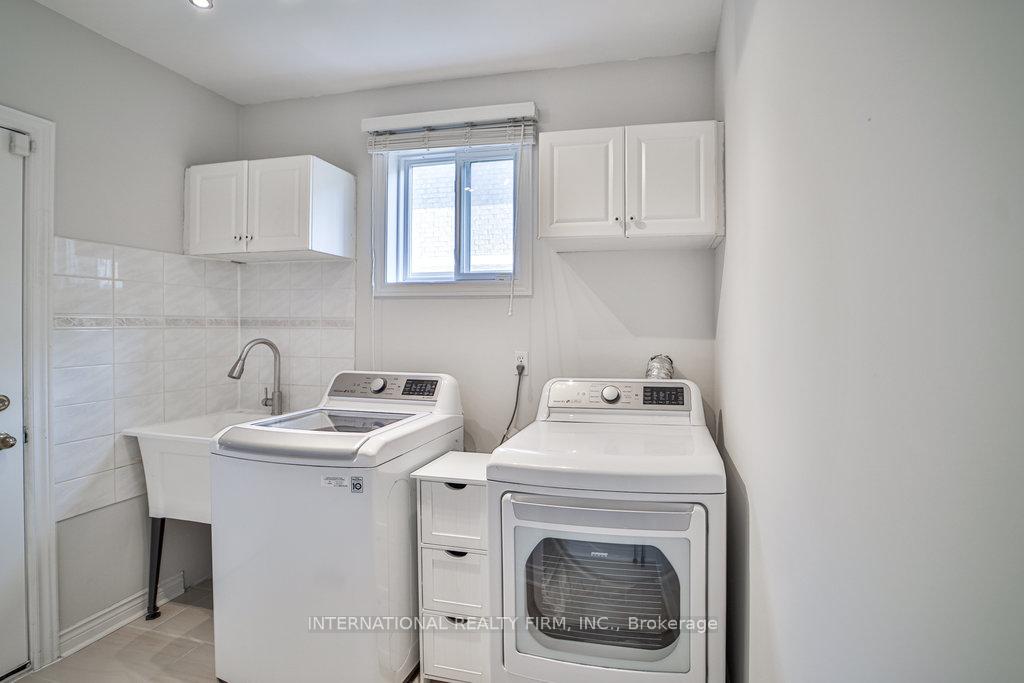Photo 5 of 4 Cornerstone Court, Caledon, Bolton East — HOMEH