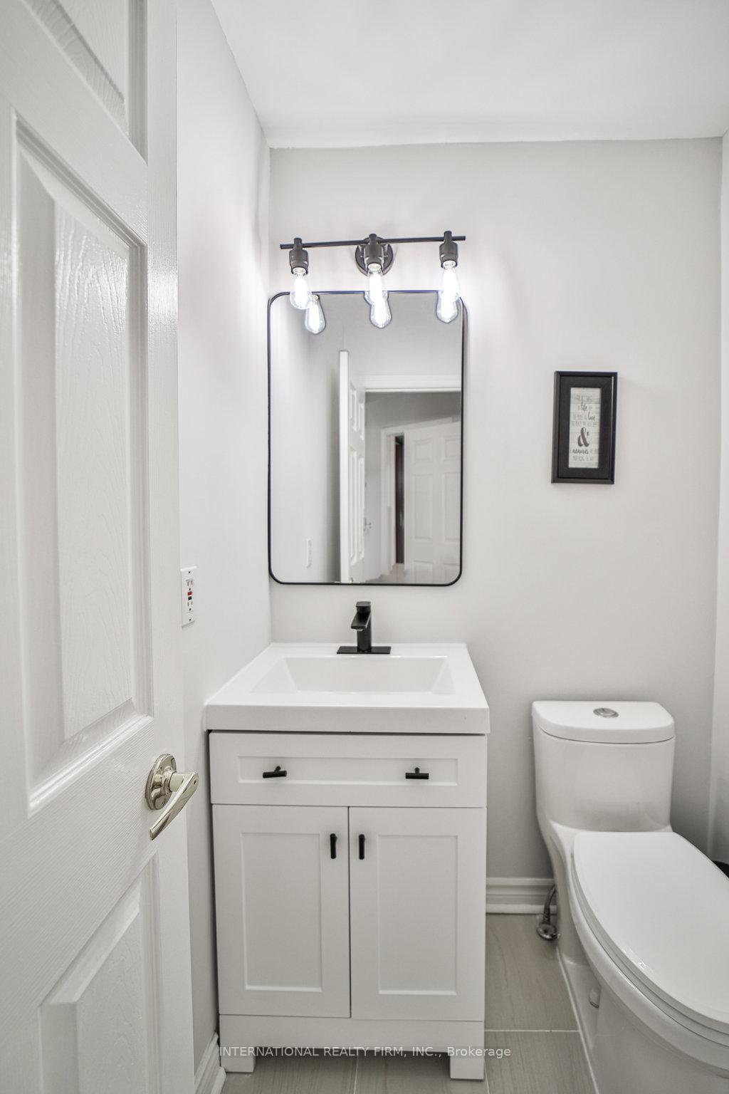Photo 2 of 4 Cornerstone Court, Caledon, Bolton East — HOMEH