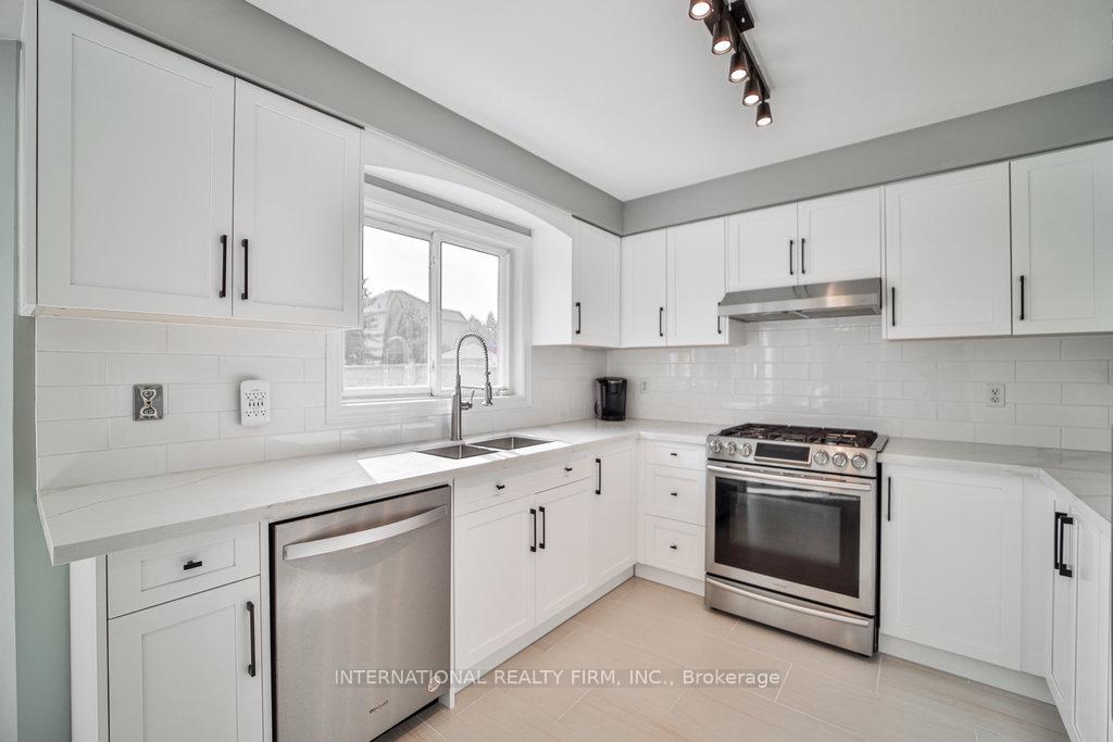 Photo 9 of 4 Cornerstone Court, Caledon, Bolton East — HOMEH