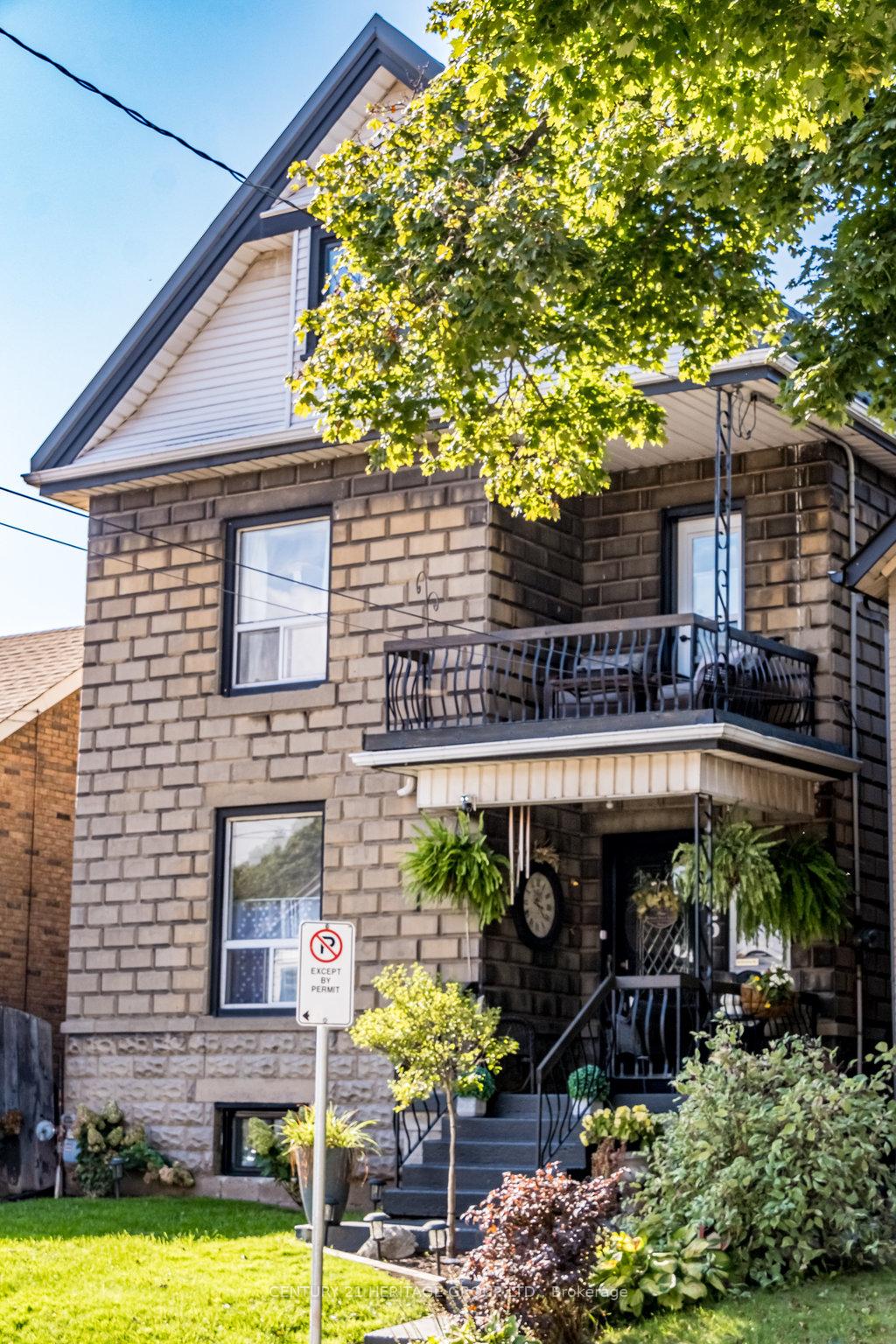 Front of 485 Catharine Street N