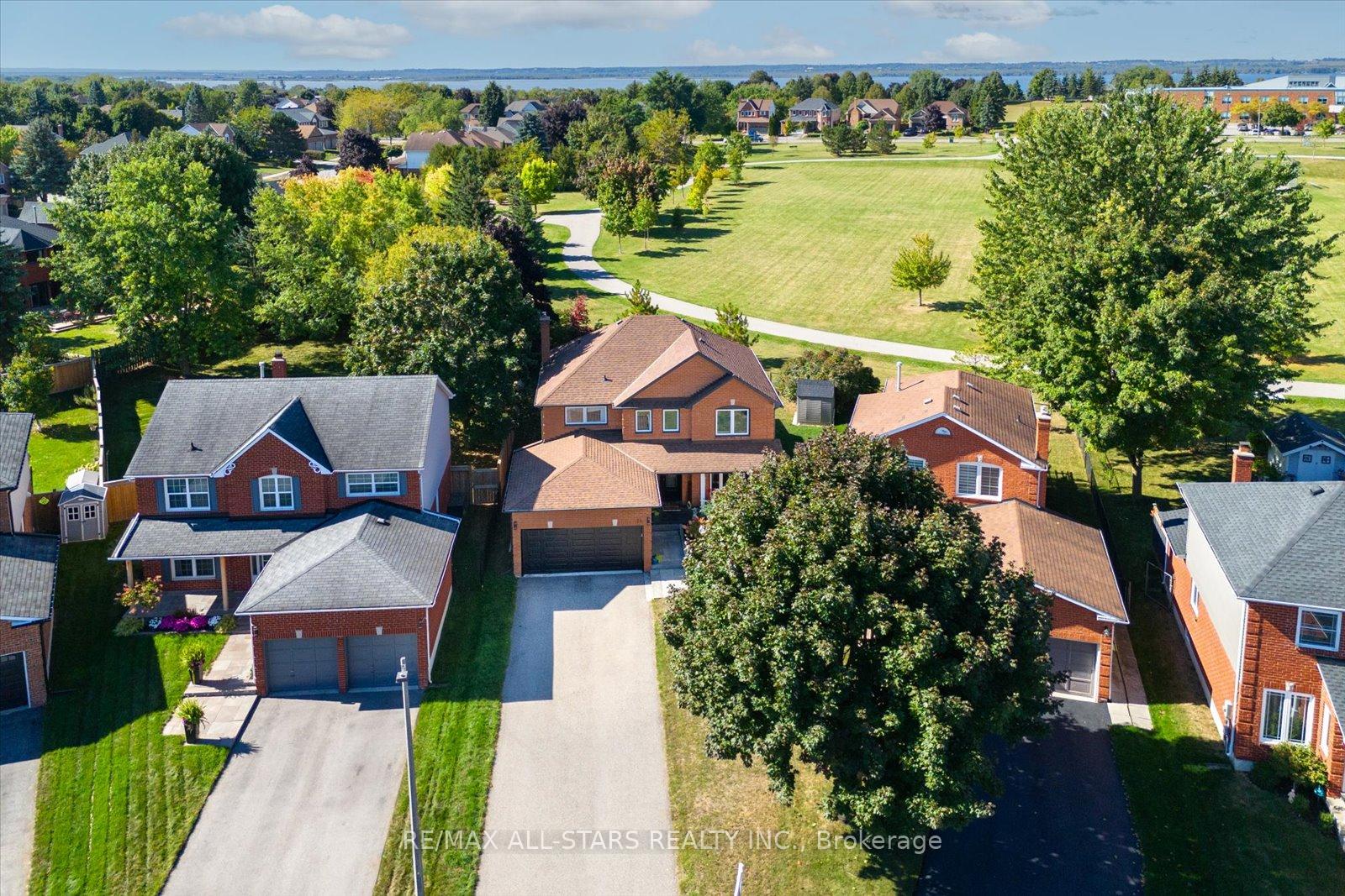 Photo 22 of 26 Doon Crescent, Georgina, Keswick North — HOMEH