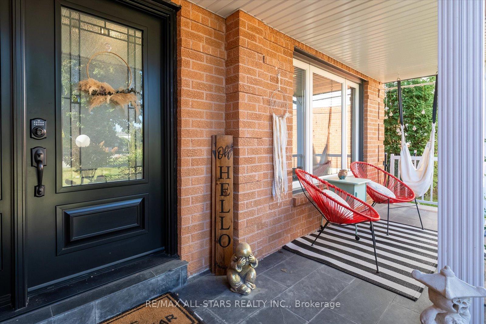 Photo 6 of 26 Doon Crescent, Georgina, Keswick North — HOMEH