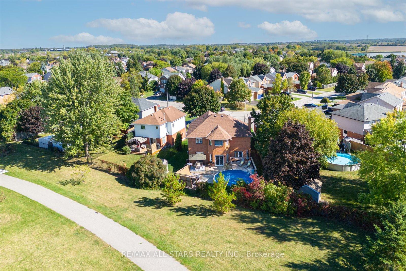 Photo 33 of 26 Doon Crescent, Georgina, Keswick North — HOMEH