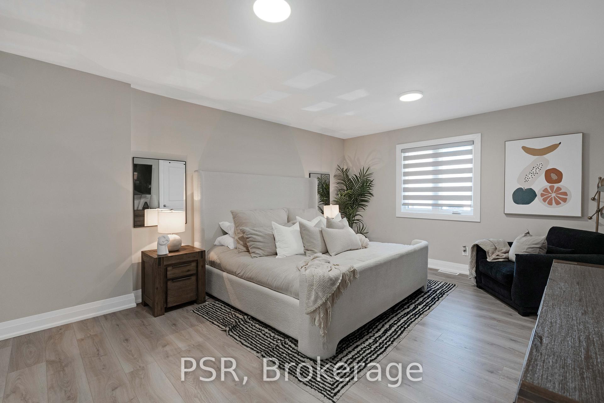 Photo 16 of 15 Wenderly Drive, Aurora, Aurora Village — HOMEH