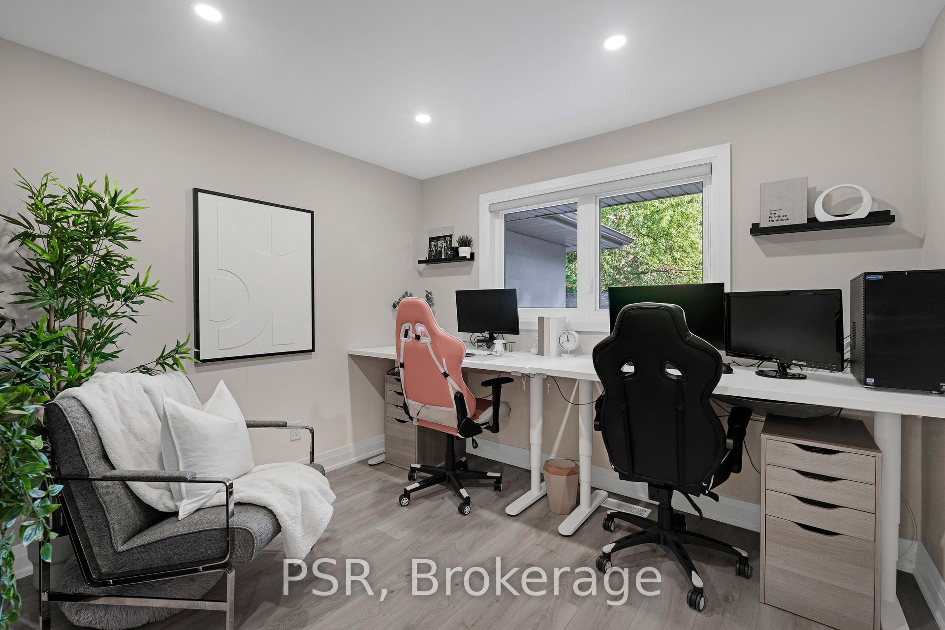Photo 10 of 15 Wenderly Drive, Aurora, Aurora Village — HOMEH